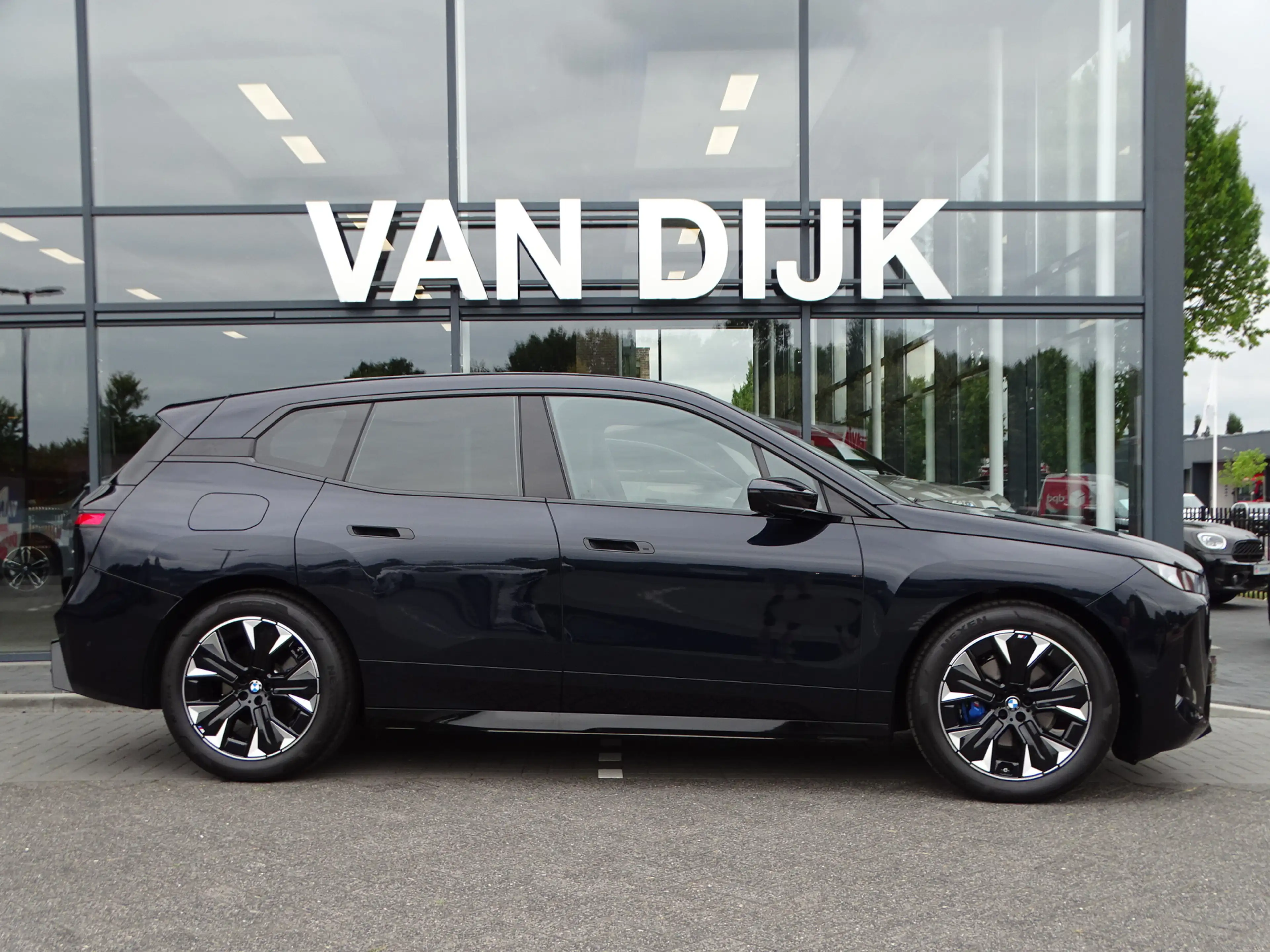 BMW iX xDrive45 Innovatiespakket Harman/Kardon M Sportpak — photo 5