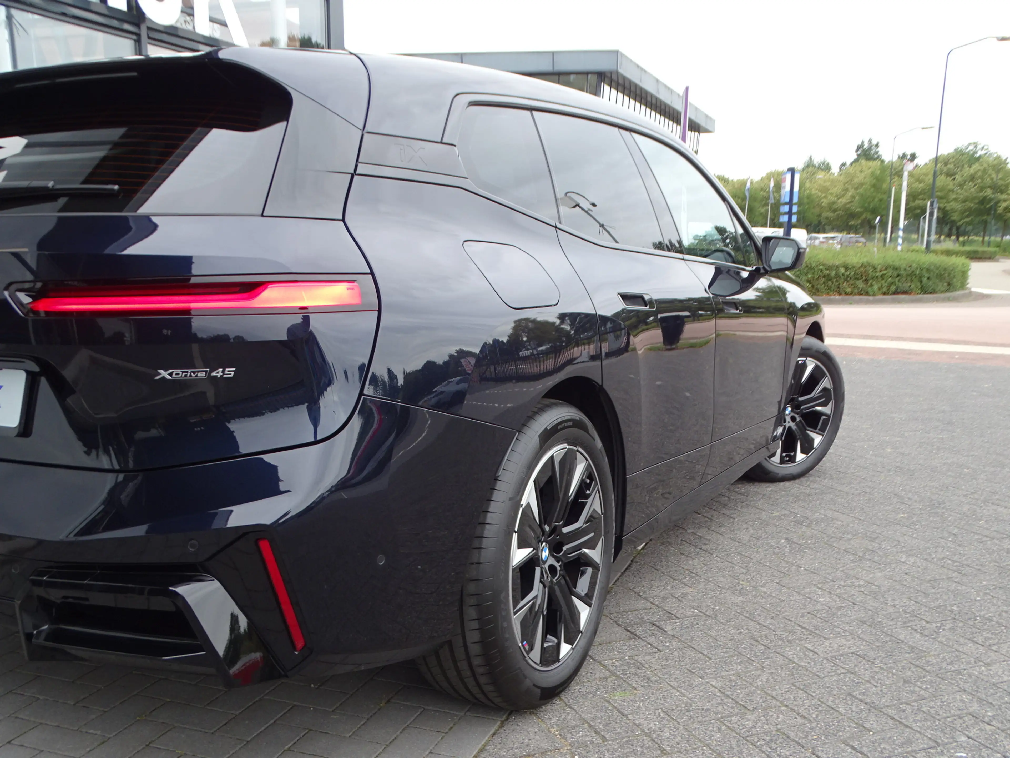 BMW iX xDrive45 Innovatiespakket Harman/Kardon M Sportpak — photo 49