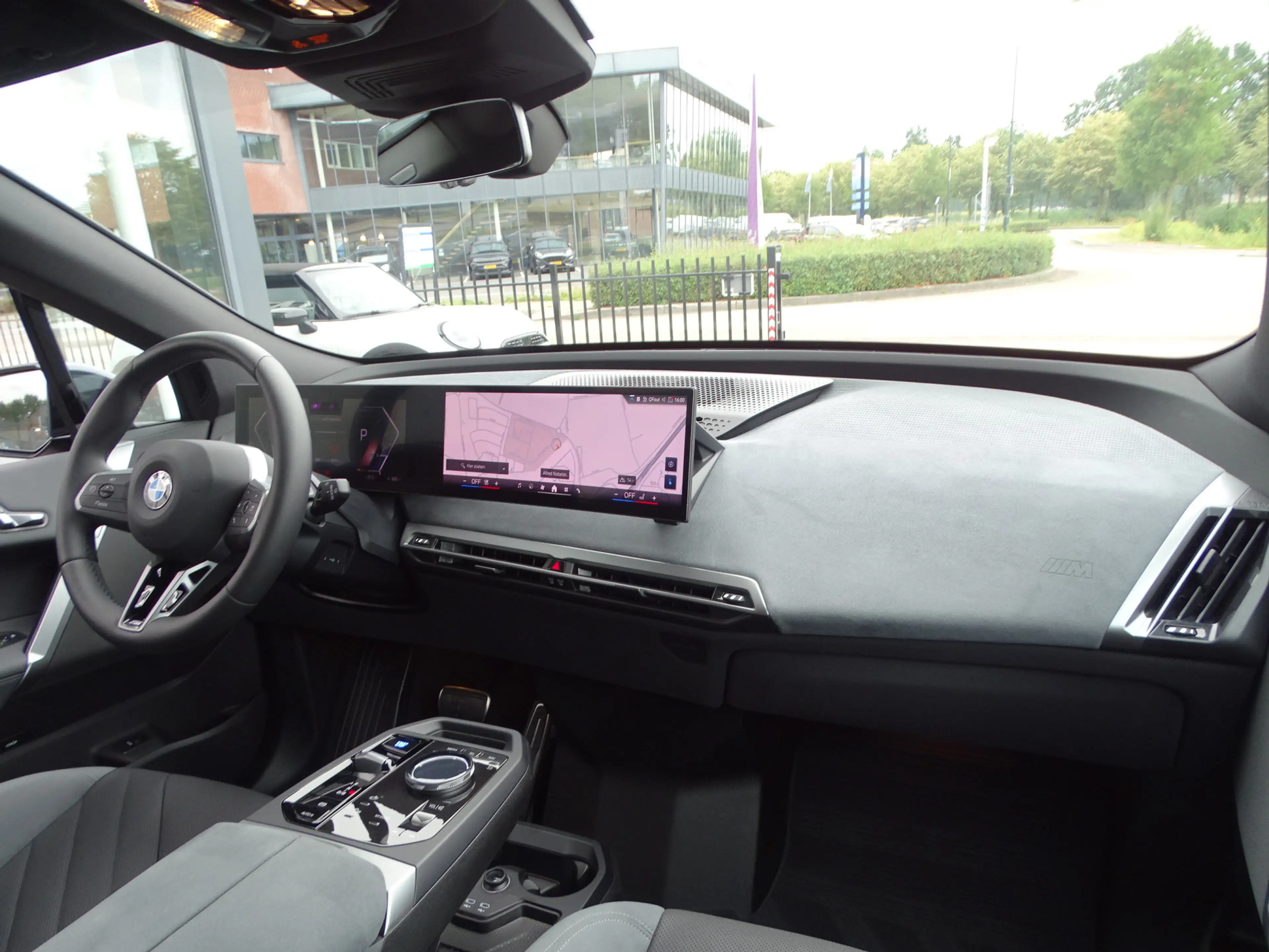 BMW iX xDrive45 Innovatiespakket Harman/Kardon M Sportpak — photo 9