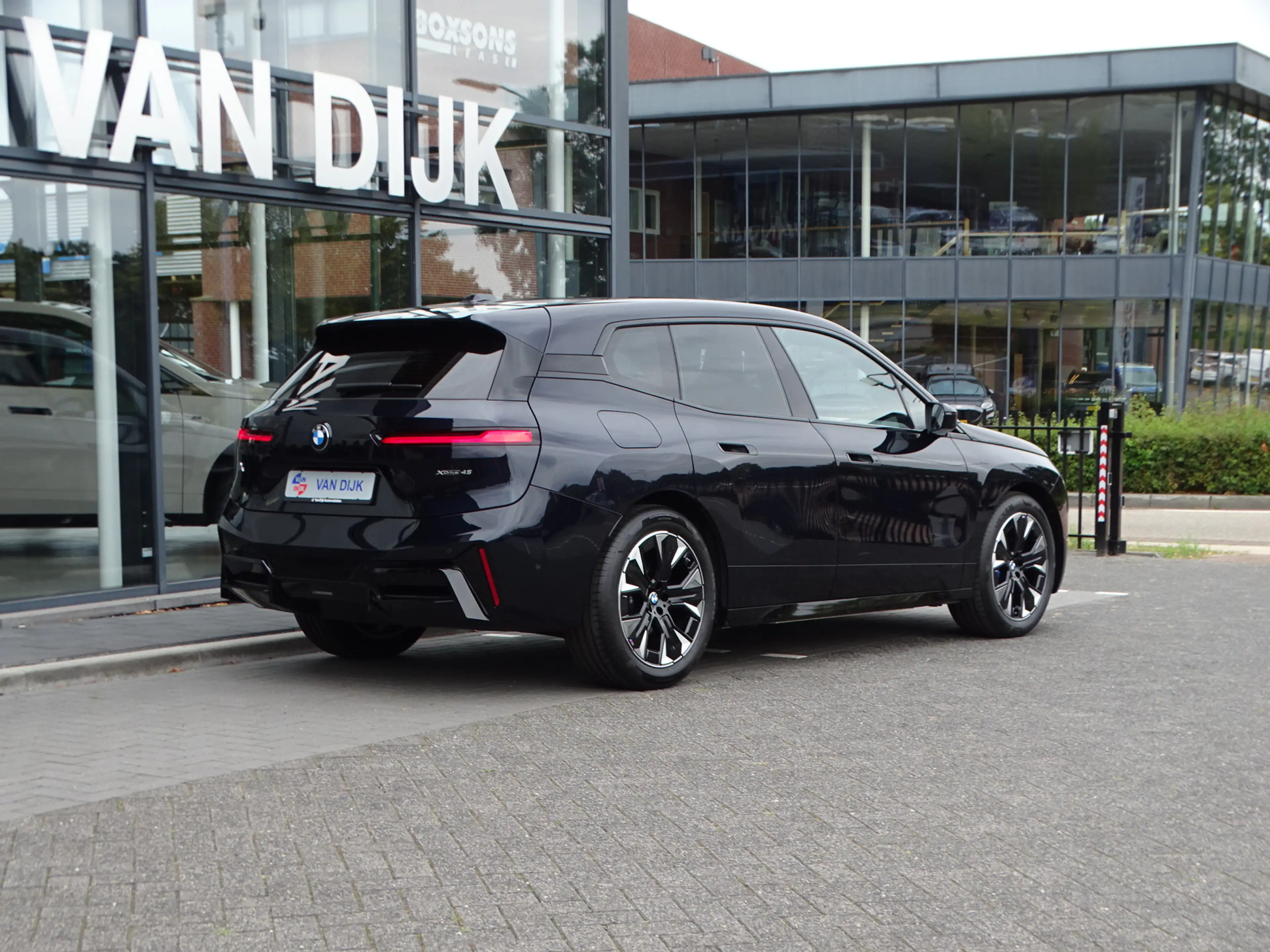 BMW iX xDrive45 Innovatiespakket Harman/Kardon M Sportpak — photo 6