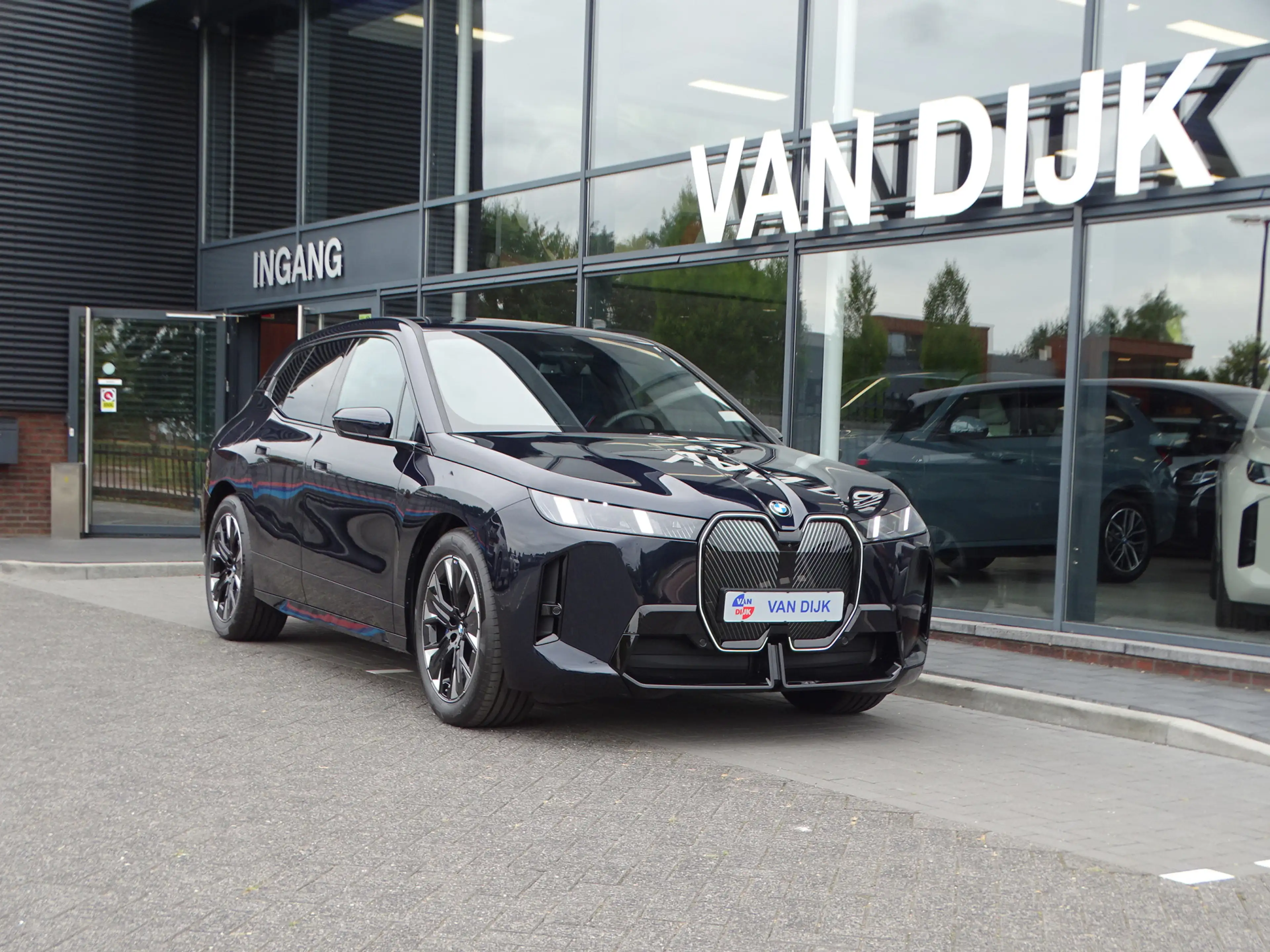 BMW iX xDrive45 Innovatiespakket Harman/Kardon M Sportpak — photo 44