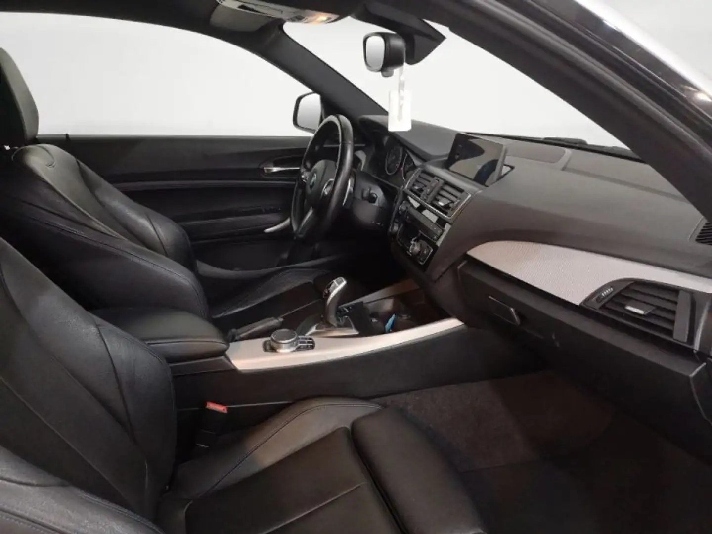 BMW 225 d Coupé Msport Stříbrná - 2