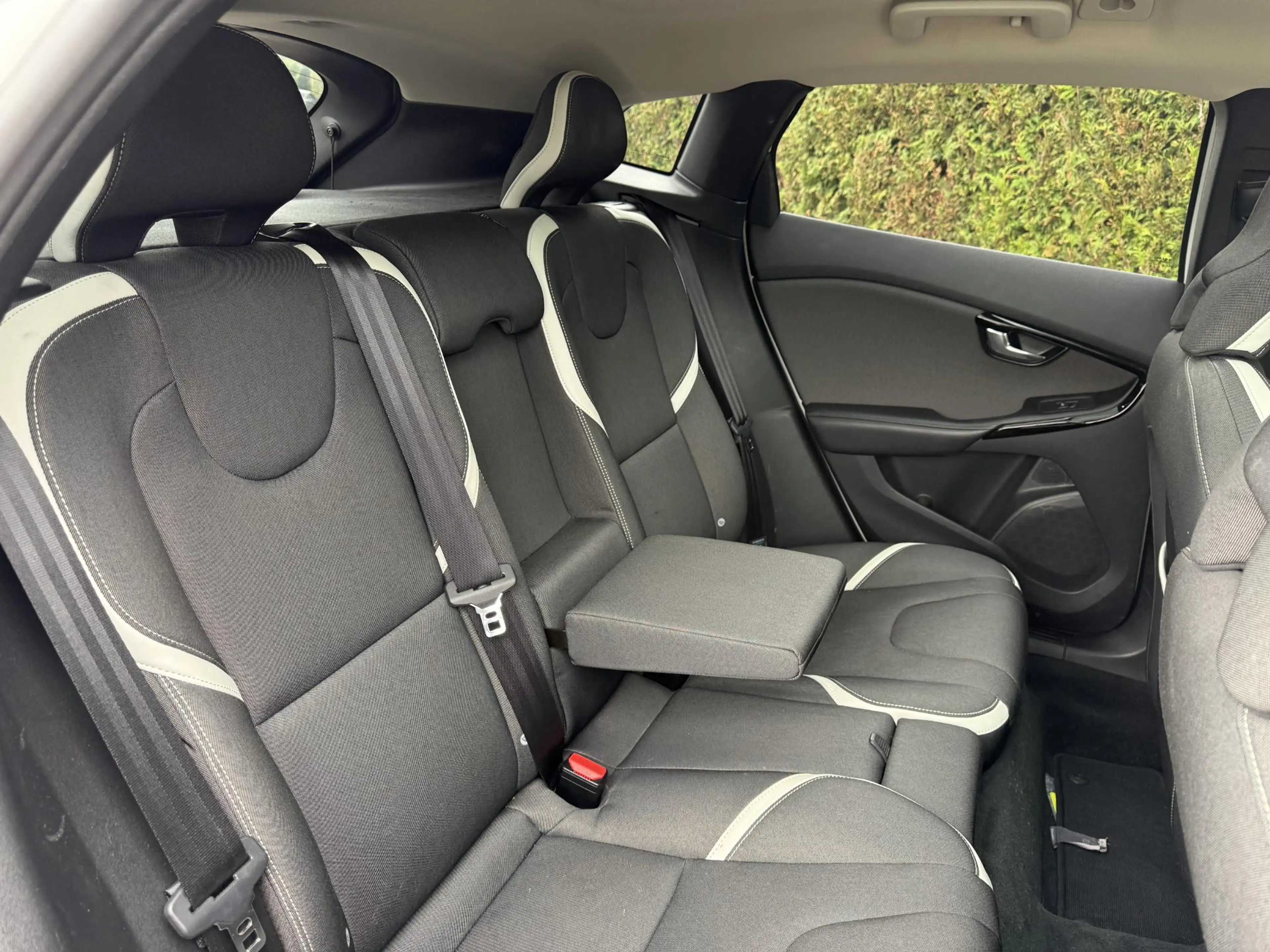 Volvo V40 D3 Dynamic Edition Panodak Automaat — photo 10