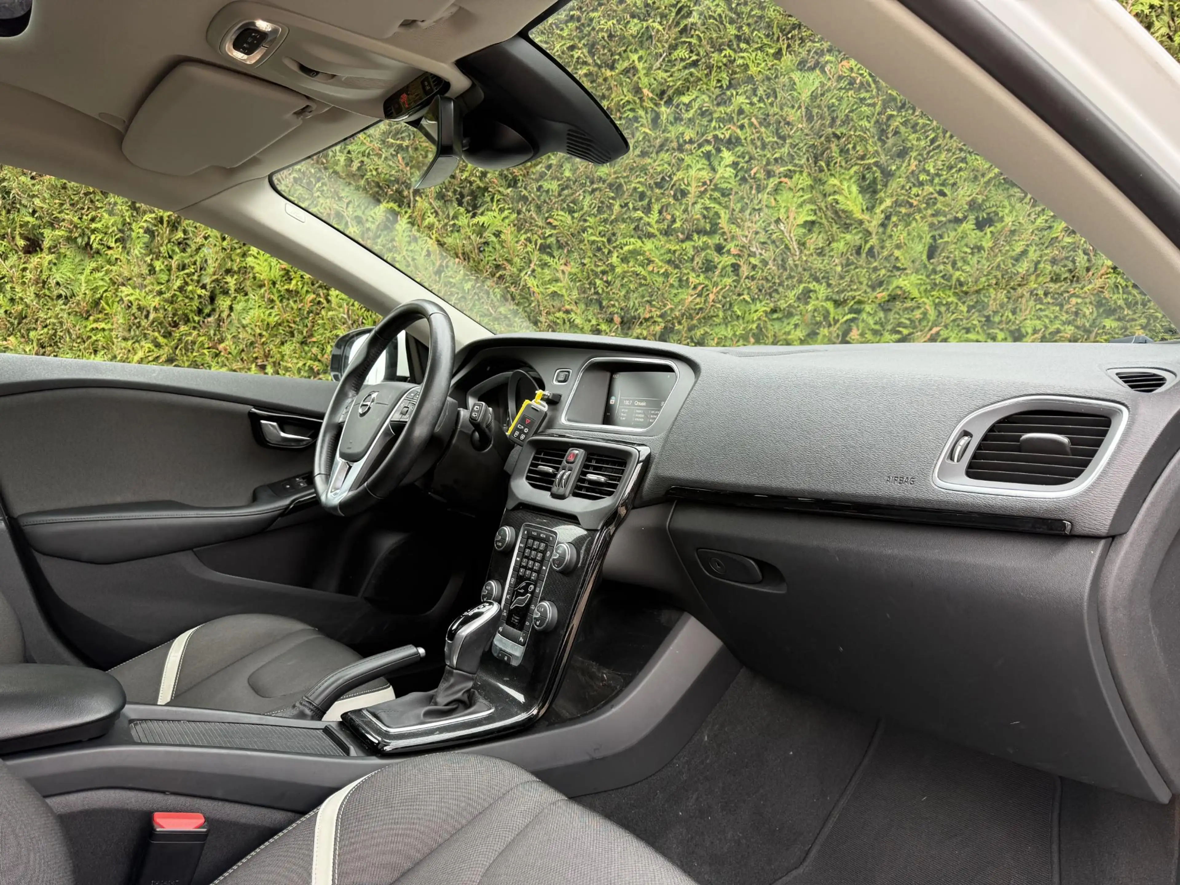 Volvo V40 D3 Dynamic Edition Panodak Automaat — photo 12