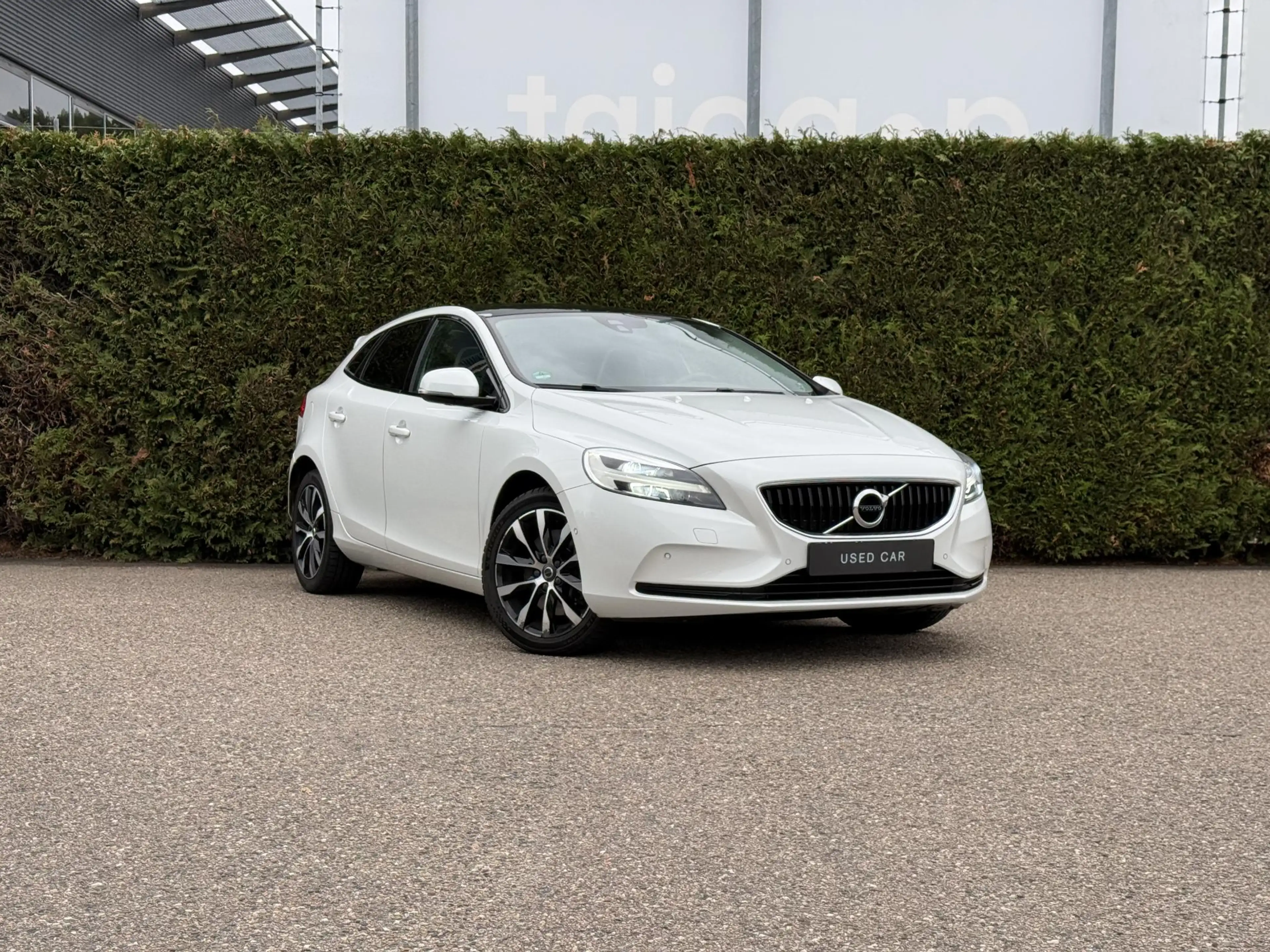Volvo V40 D3 Dynamic Edition Panodak Automaat — photo 5