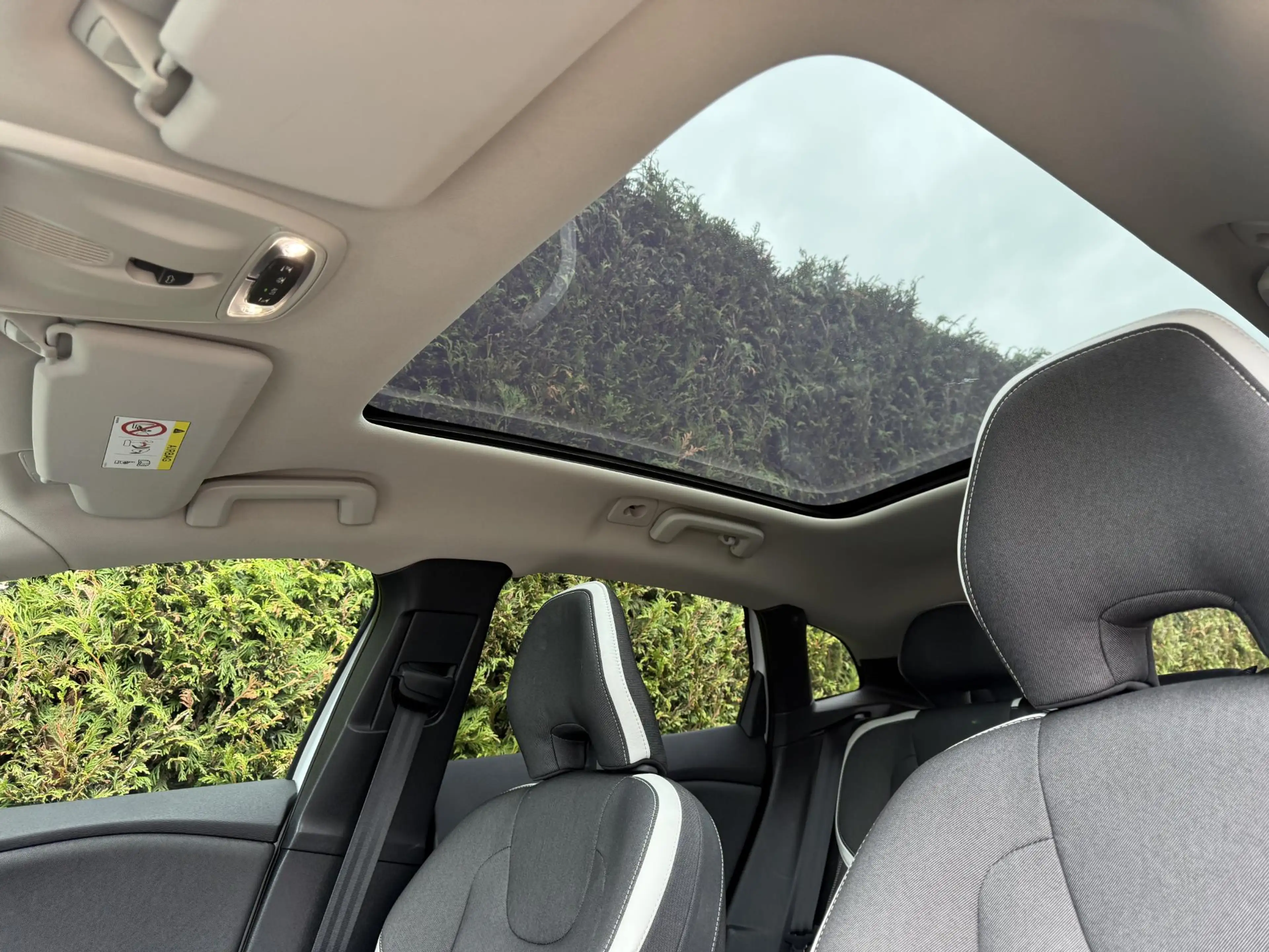 Volvo V40 D3 Dynamic Edition Panodak Automaat — photo 3