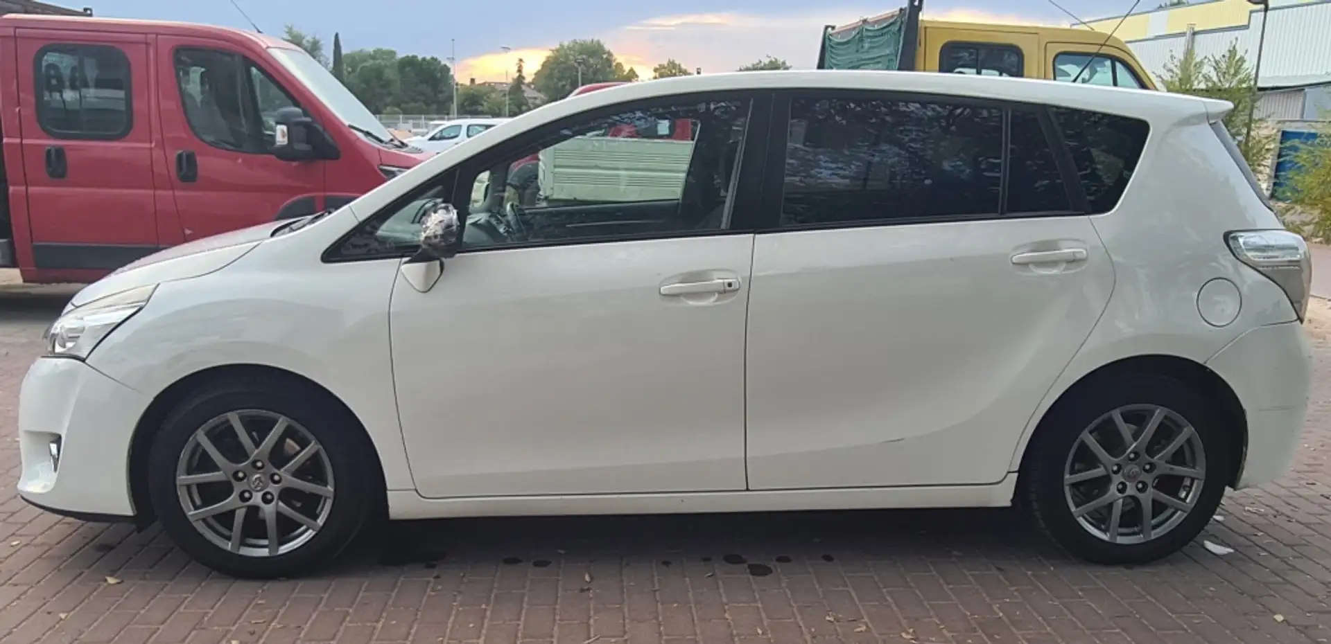 Toyota Verso 115D Advance 5pl. Blanco - 2