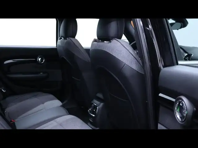 Mini Clubman view 15