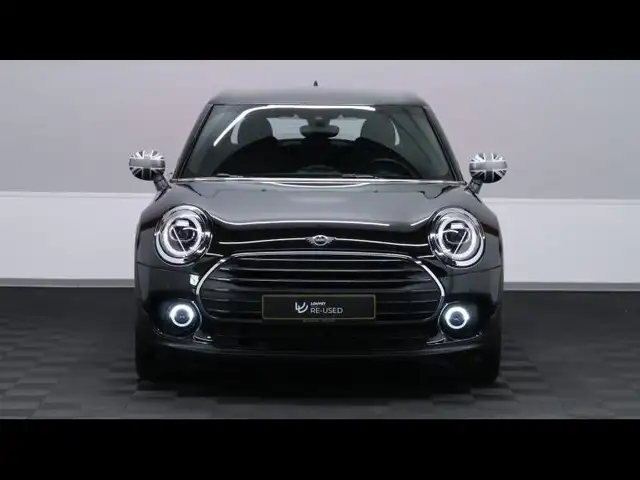Mini Clubman view 2