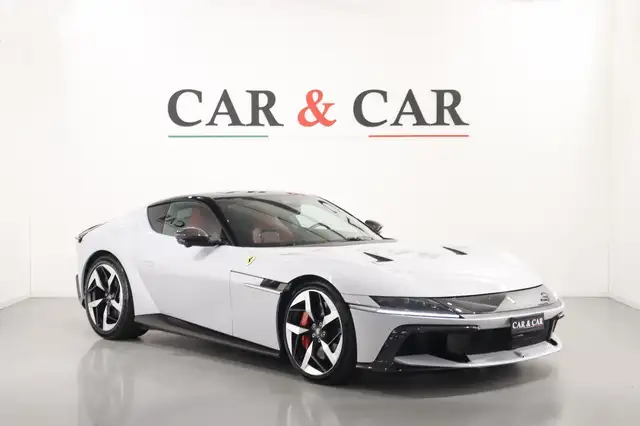 Ferrari 12 Cilindri Atelier