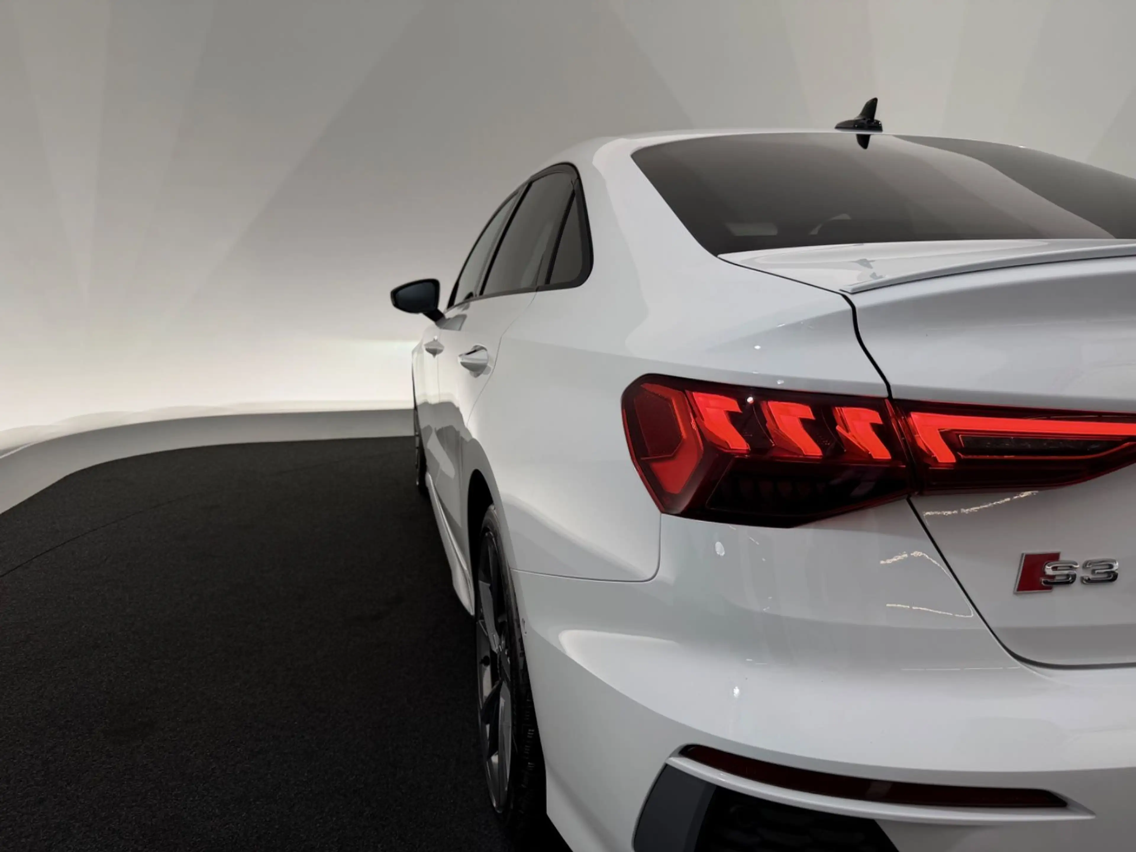 Audi S3 Limo quattro*LED*ACC-VIRTUAL-SHZ-APPLE-MMI — photo 10
