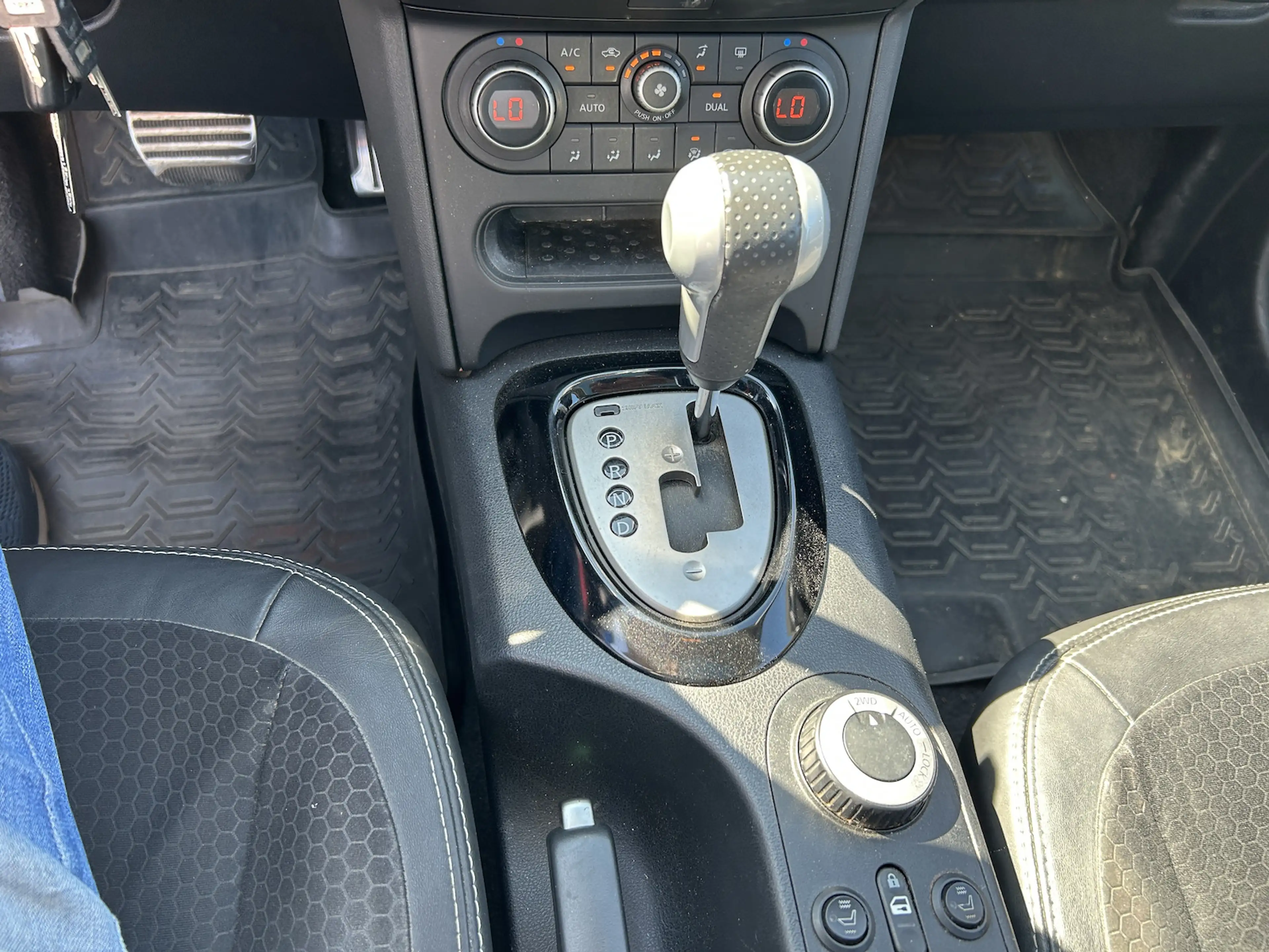 Nissan Qashqai+2 Qashqai+2 2.0 dCi 360° 4X4 Aut.7-Sitzer AHK SHZ PD — photo 11
