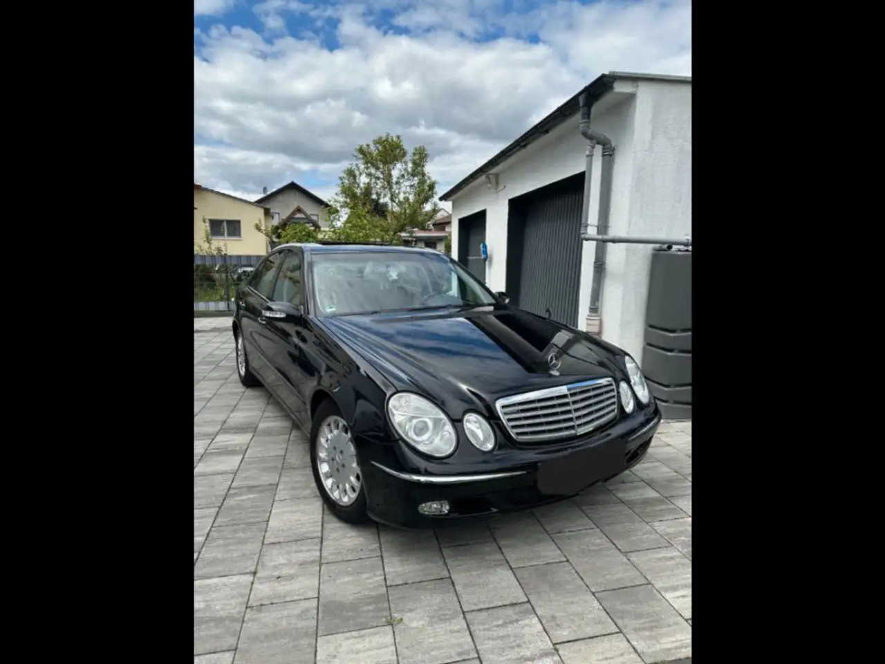Mercedes-Benz E 240
