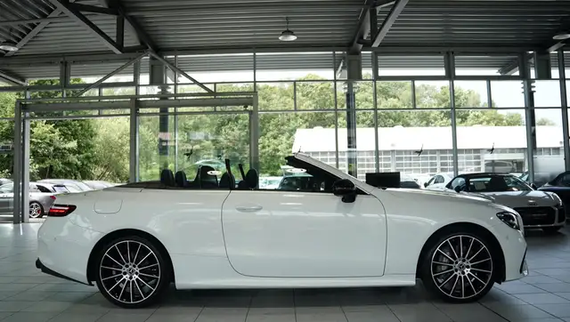 Mercedes-Benz E Class view 7