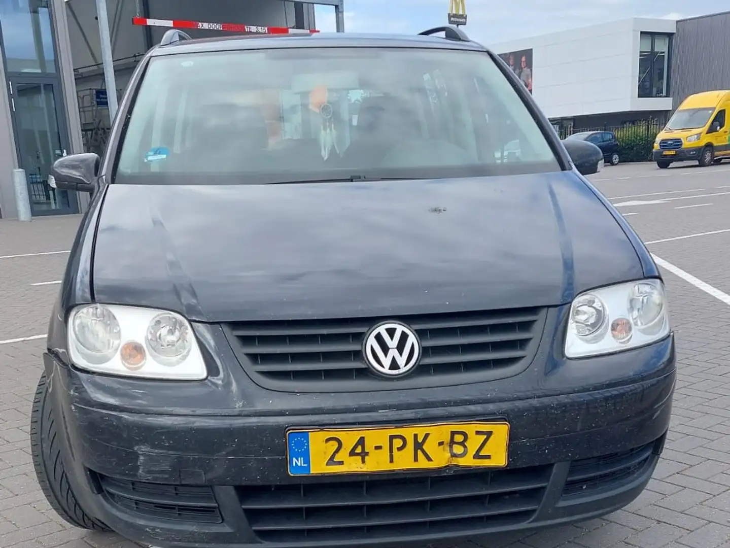 Volkswagen Touran Touran 1.6-16V FSI Turijn Zwart - 1