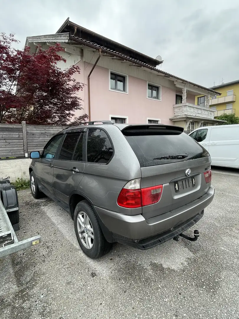 BMW X5 3,0d M57 Facelift Gris - 1