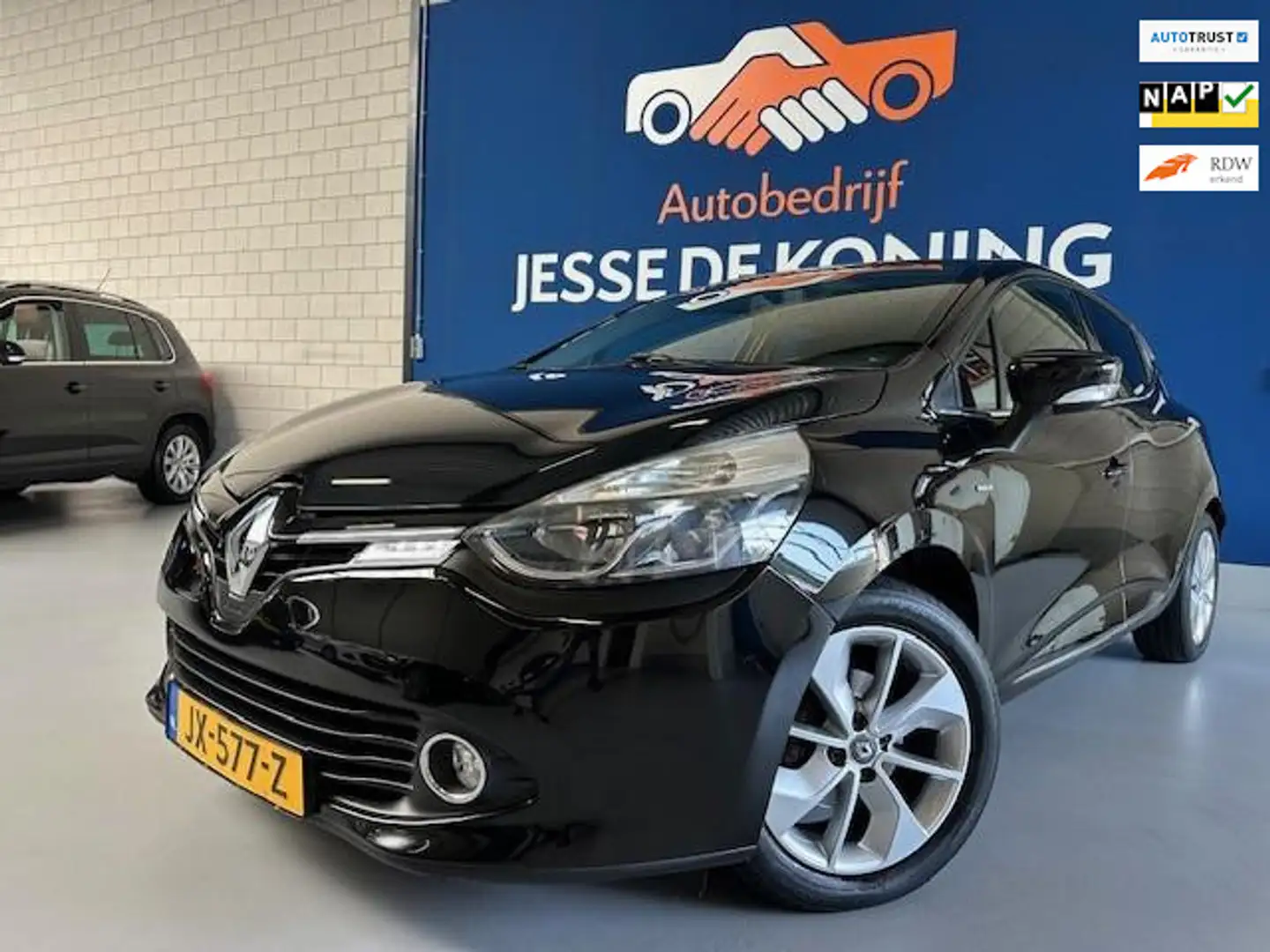 Renault Clio 0.9 TCe Eco2 Limited.bj.2016.kleur:zwart.Navigatie Noir - 1