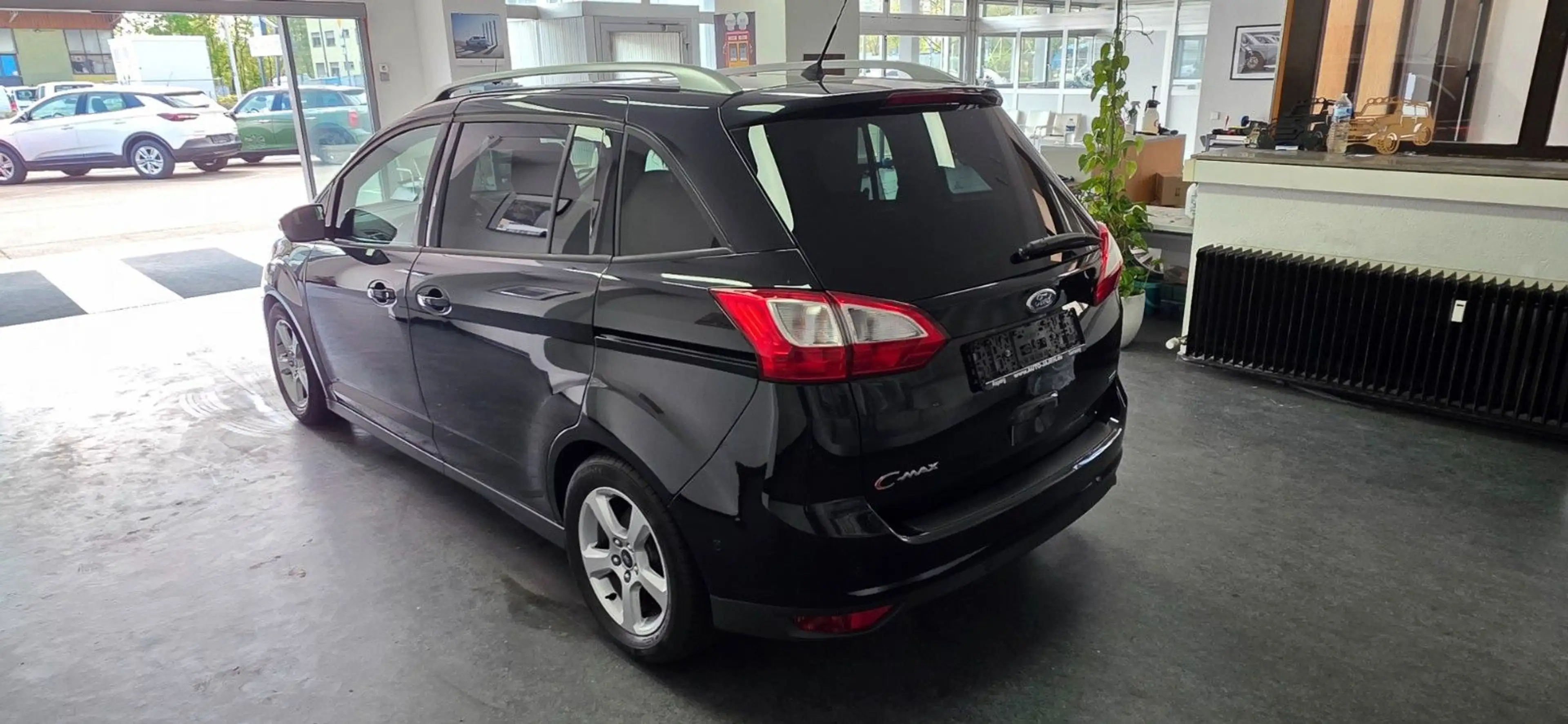 Ford C-Max Grand C-Max Business Edition 56.000 km TÜV 01/28 — photo 5