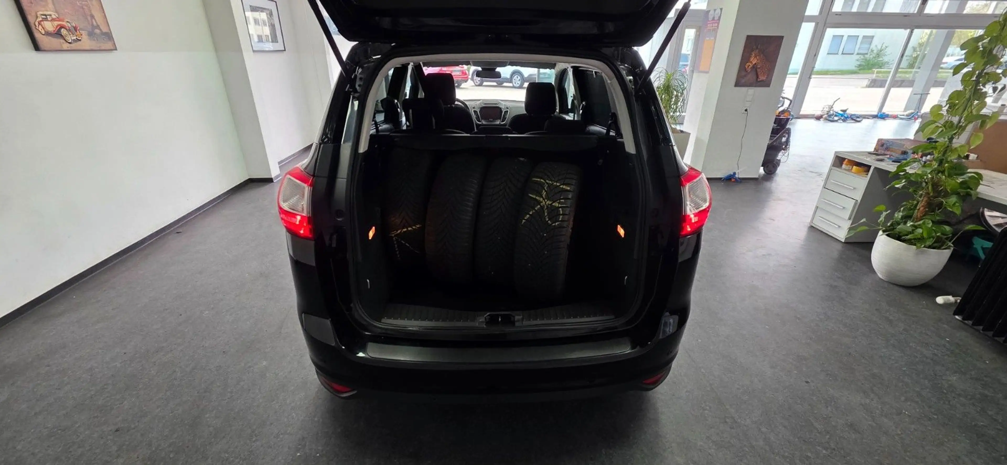 Ford C-Max Grand C-Max Business Edition 56.000 km TÜV 01/28 — photo 8