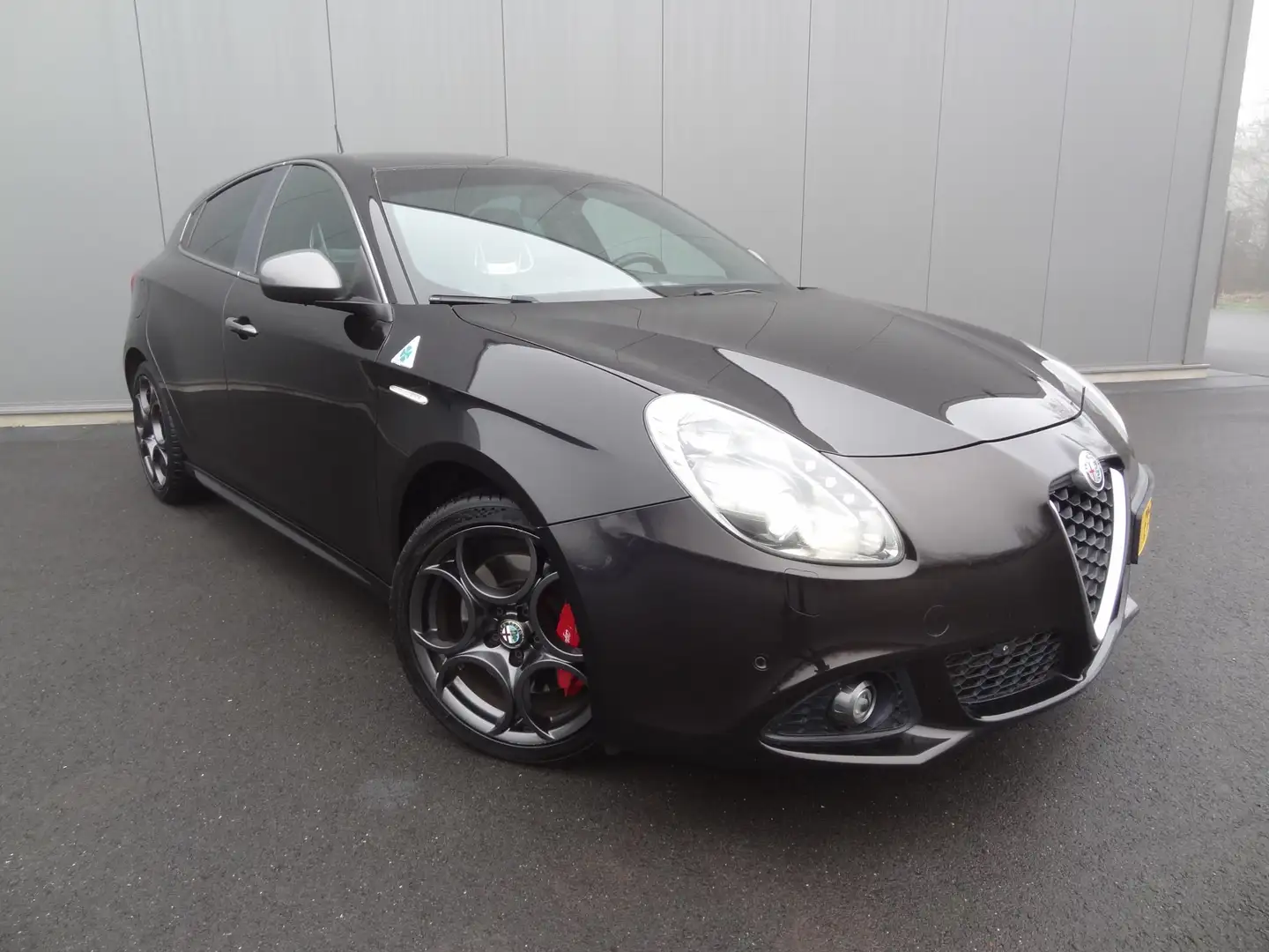 Alfa Romeo Giulietta 1.7 TBi Quadrifoglio | 241 PK | LEDER Noir - 2