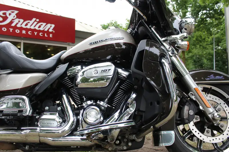Harley-Davidson Ultra Limited - foto 8