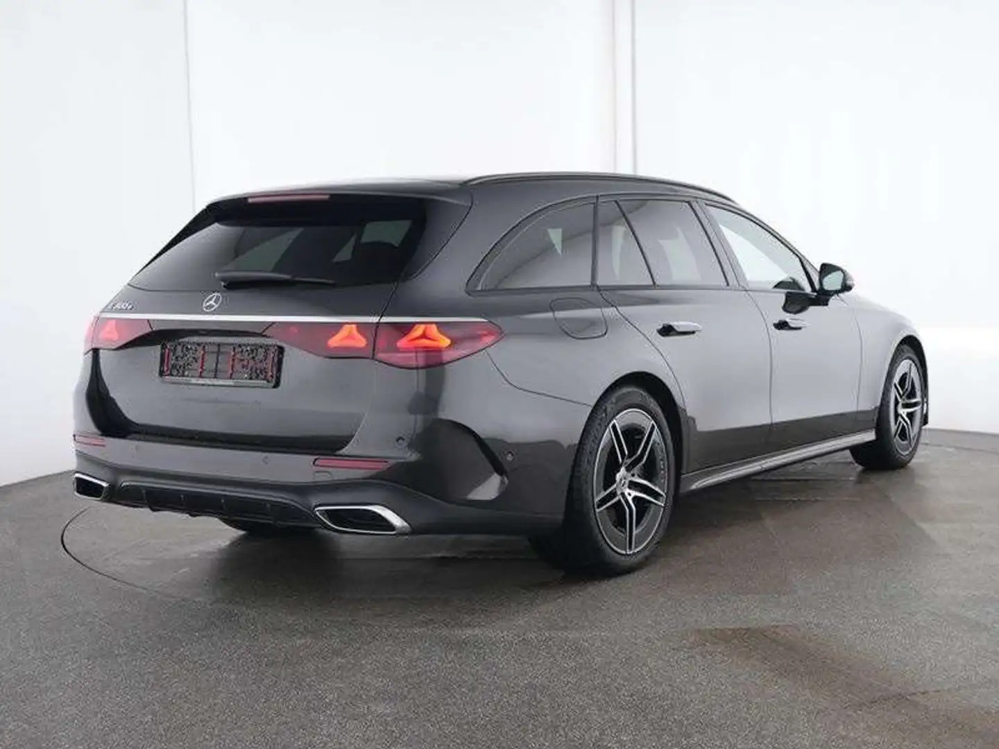 Mercedes-Benz E 300 e Break AMG Night Pack, Burmester 4D, Trekhaak, Co Gris - 2