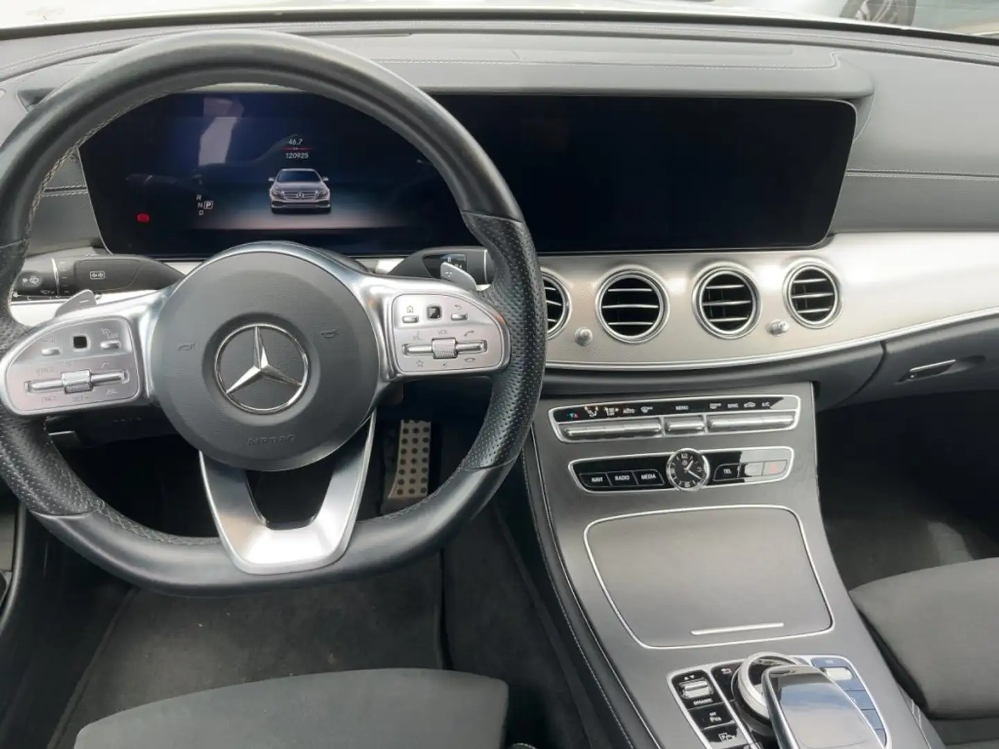 Mercedes-Benz E 220 D 4MATIC - 2