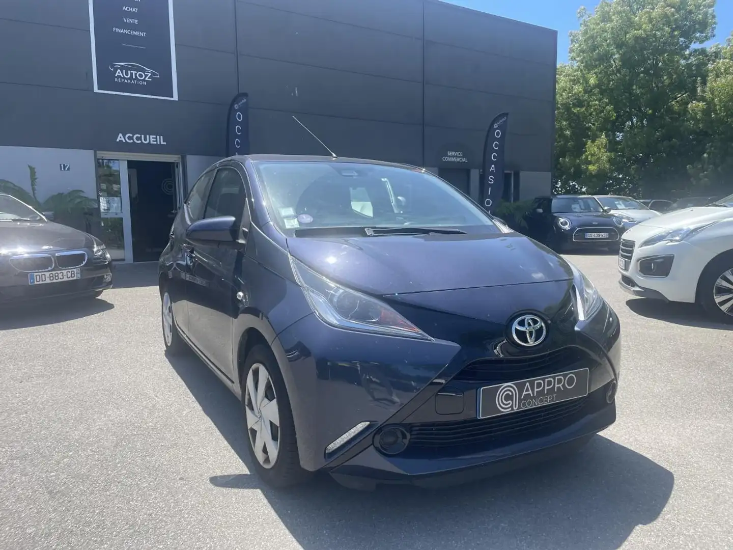 Toyota Aygo Aygo 1.0 VVT-i  II Bleu - 2