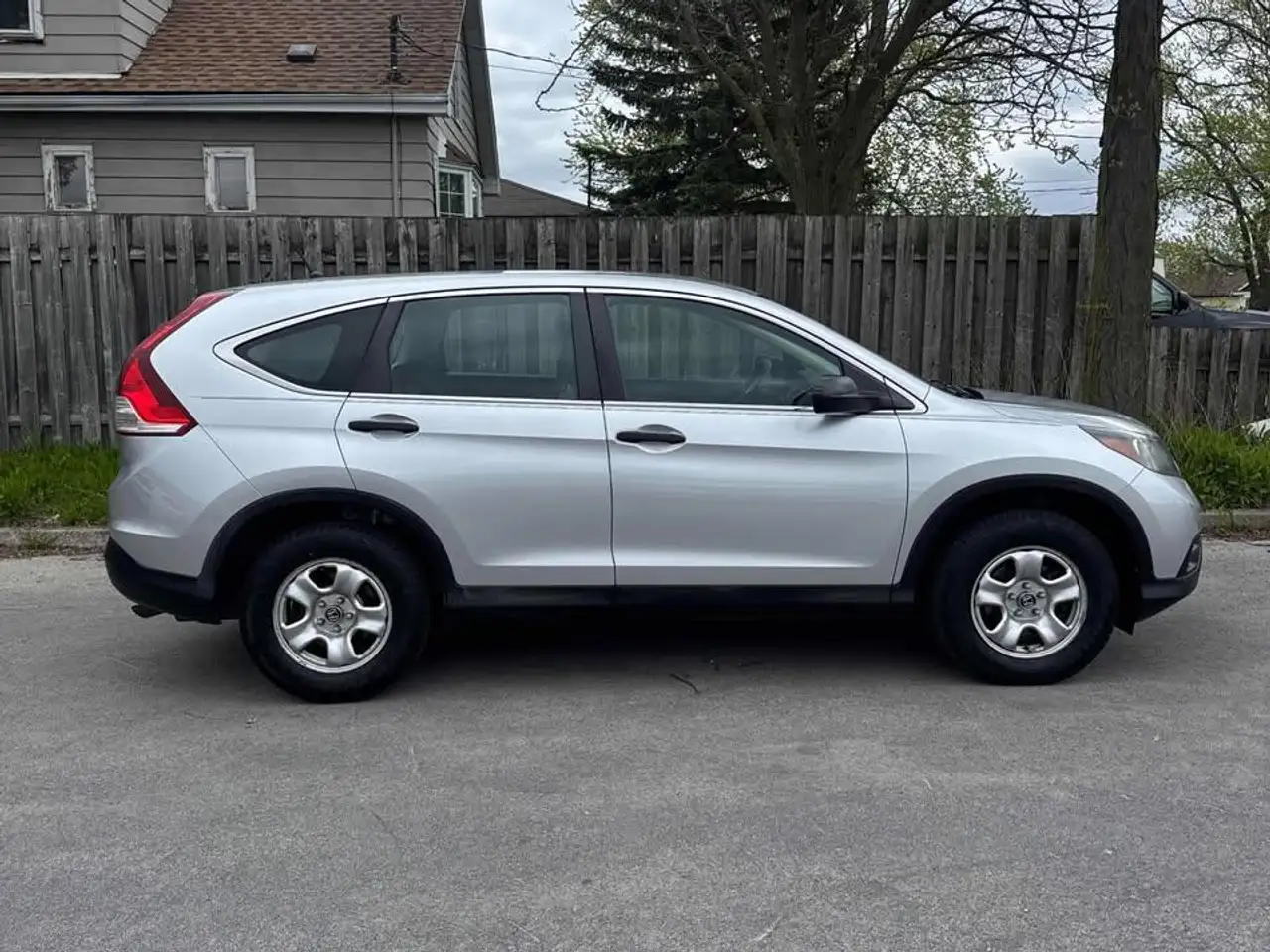 Honda CR-V photo Honda CR-V