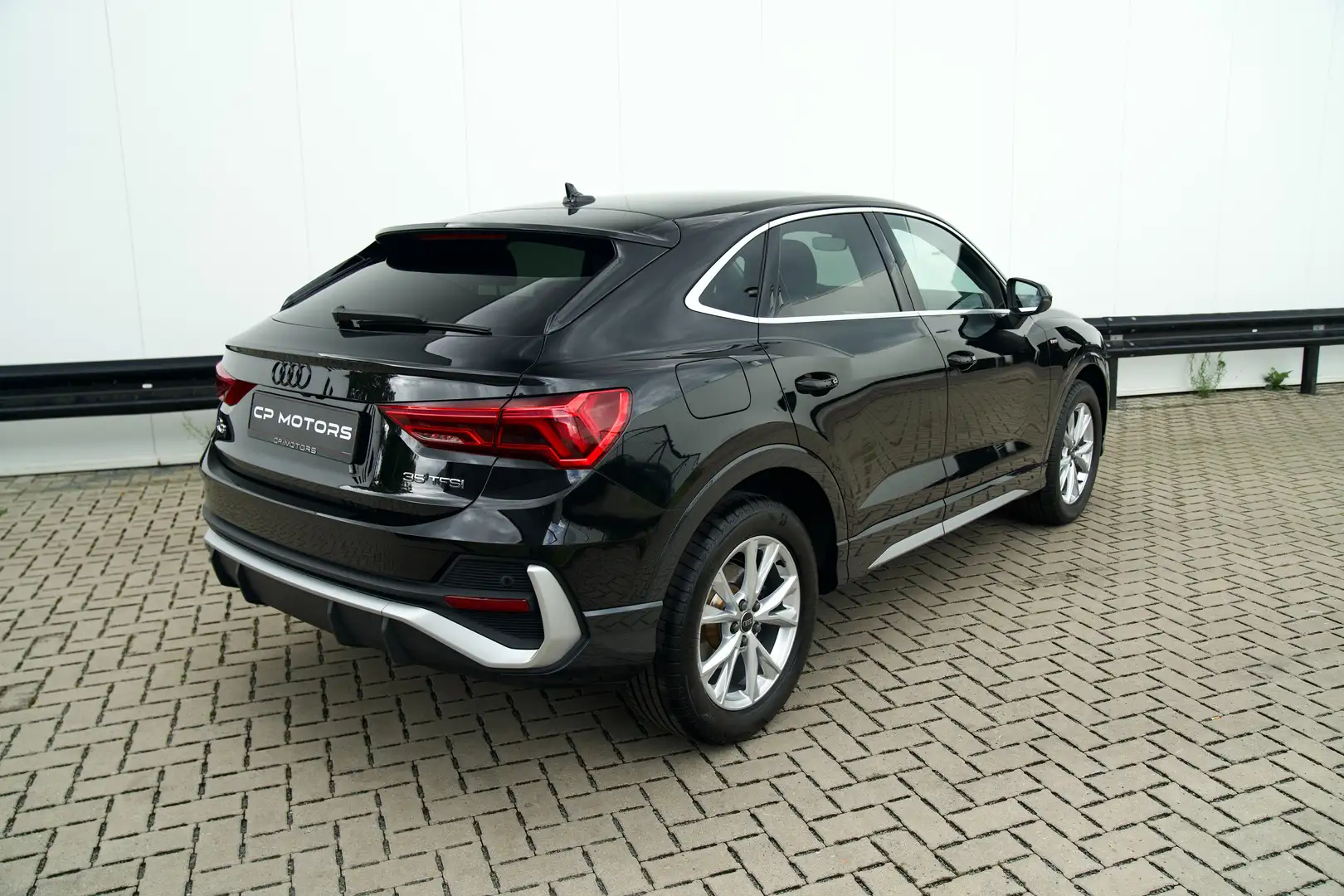 Audi Q3 35 TFSI | SPORTBACK | S-LINE | GARANTIE !! Noir - 2