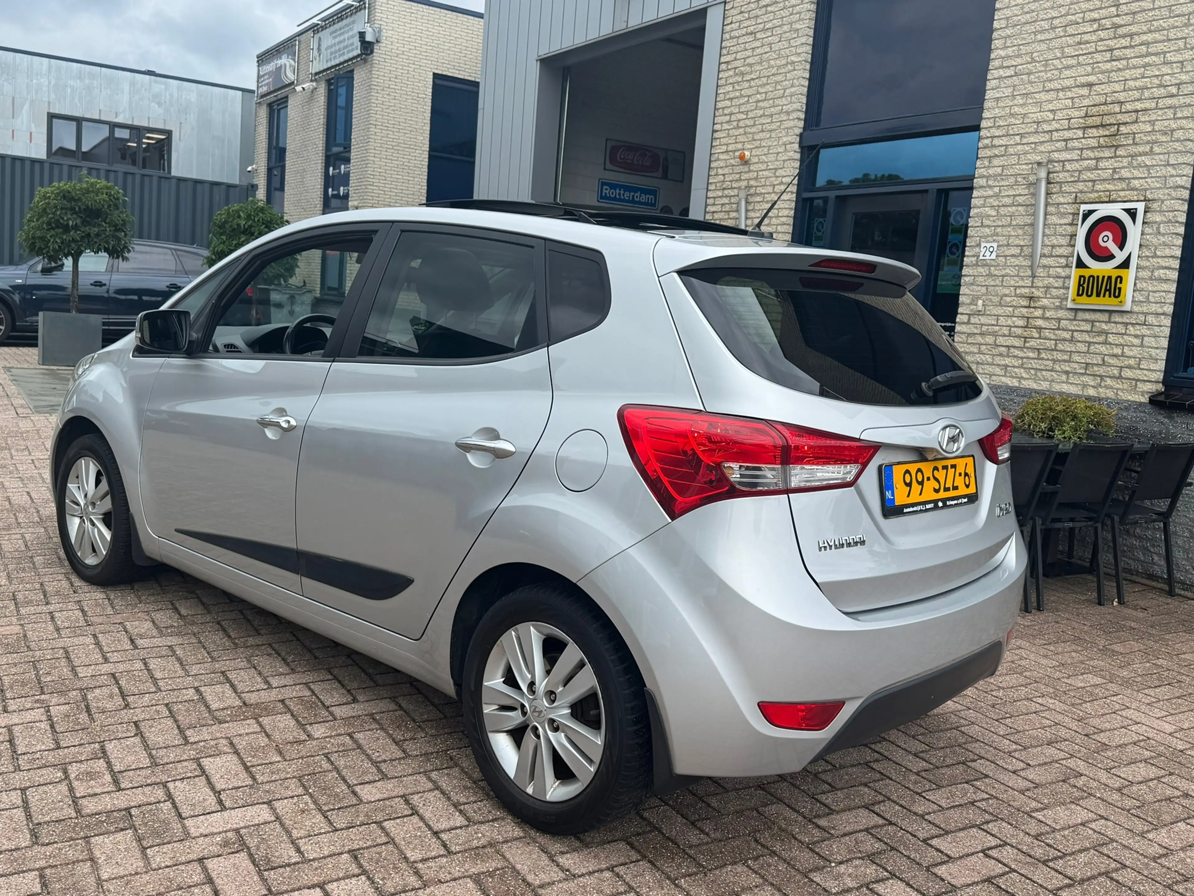 Hyundai iX20 1.6i i-Catcher- pano dak- automaat-navi-leer — photo 2