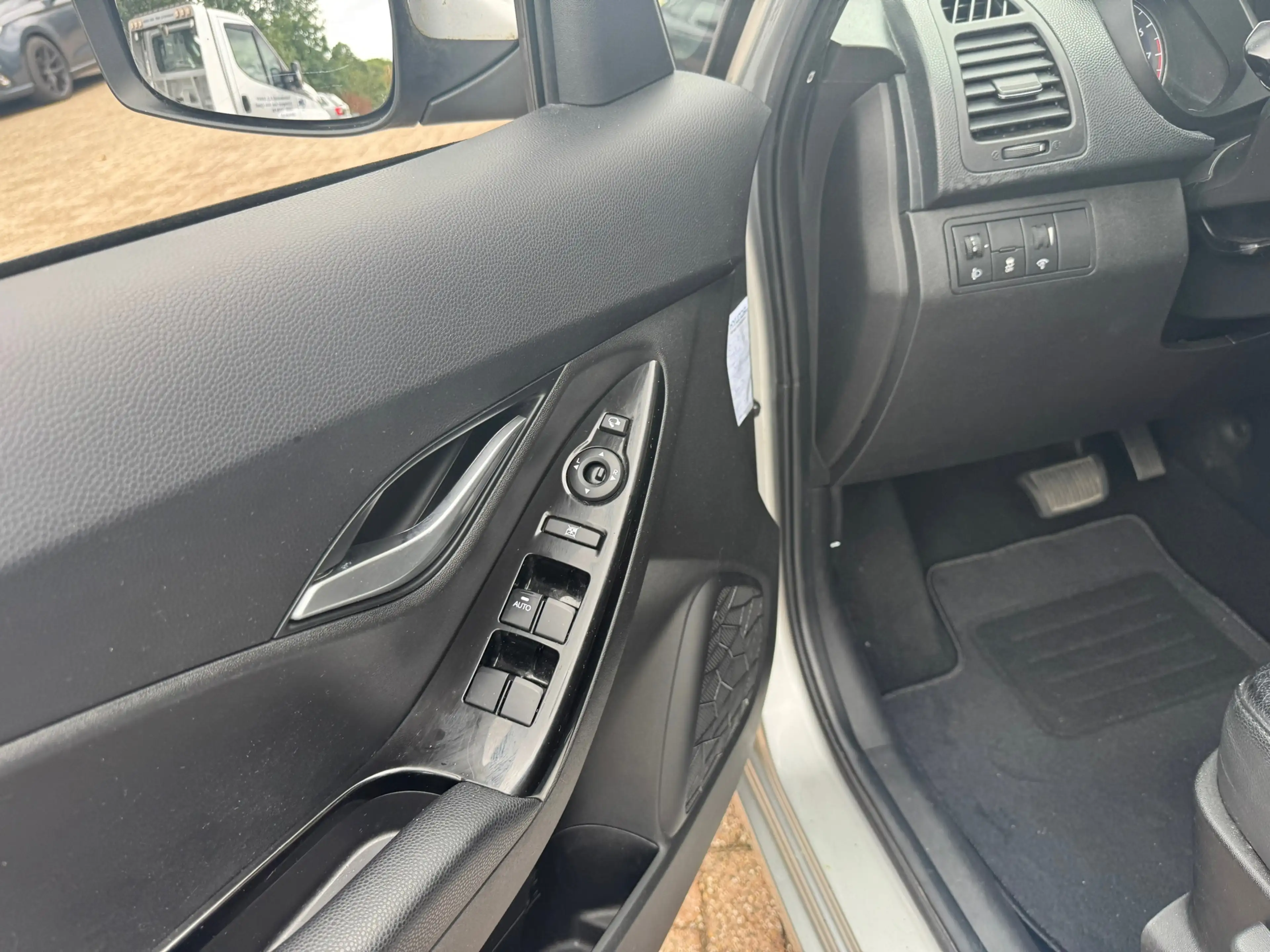 Hyundai iX20 1.6i i-Catcher- pano dak- automaat-navi-leer — photo 13