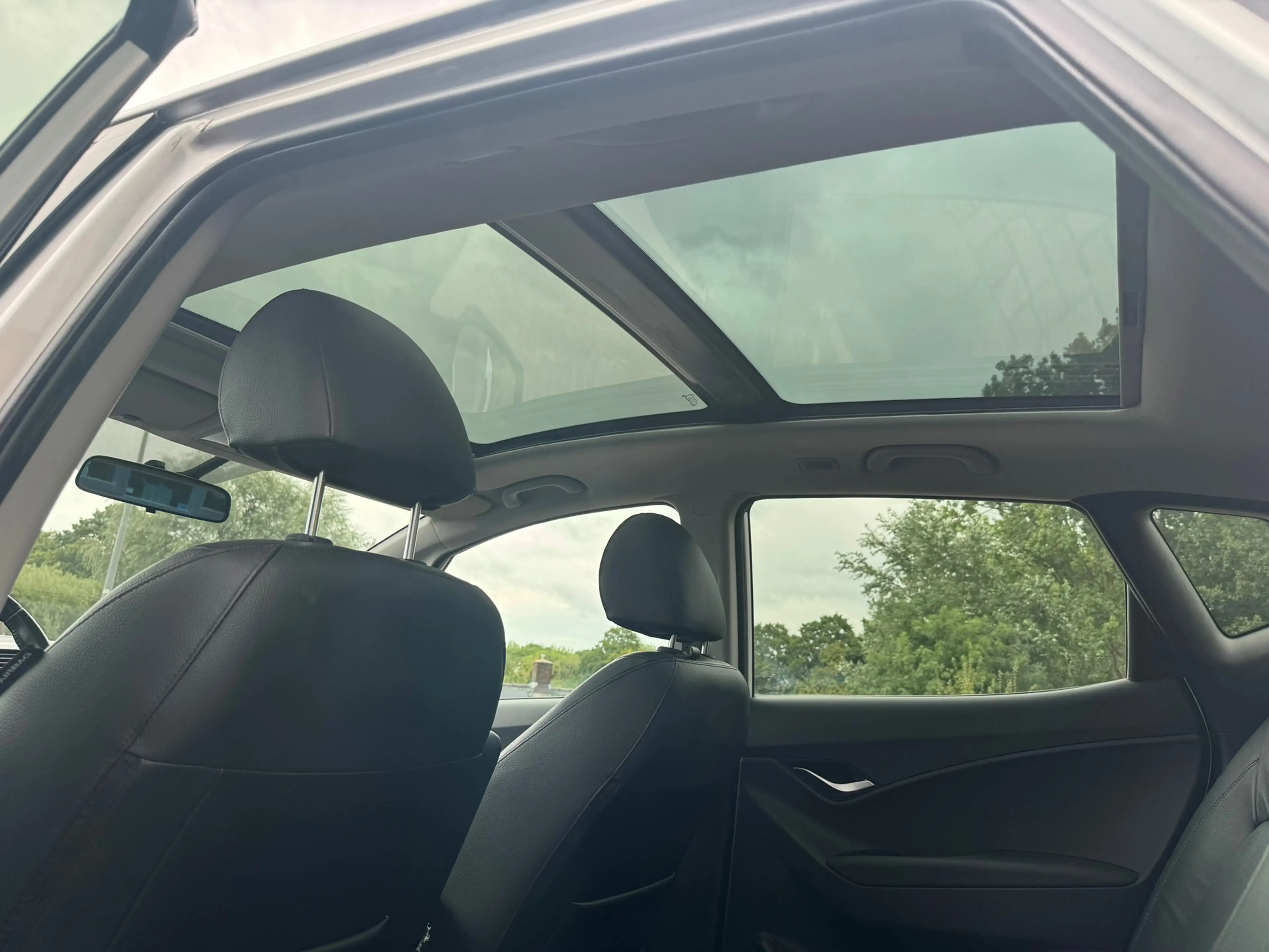 Hyundai iX20 1.6i i-Catcher- pano dak- automaat-navi-leer — photo 23