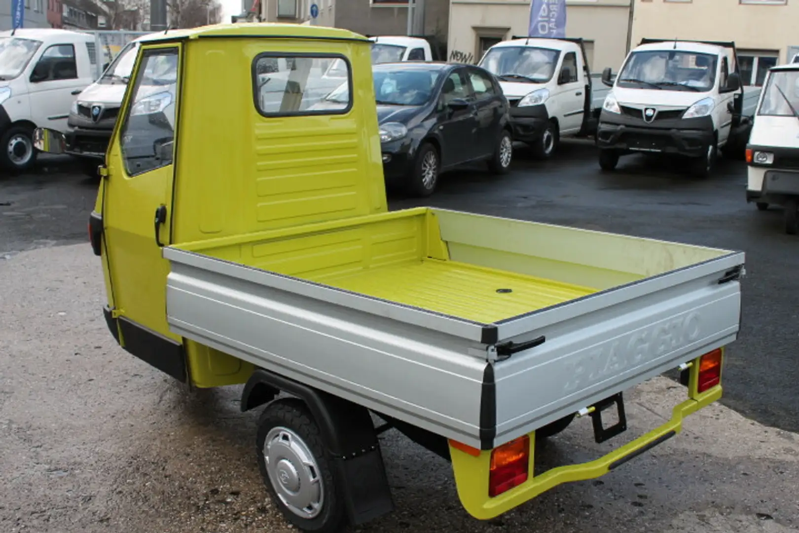 Piaggio Ape 50 Pritsche Alubordwände SOFORT !!! žuta - 2