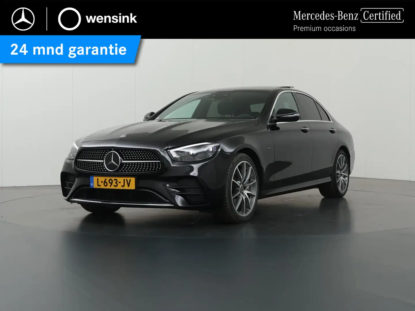 Mercedes-Benz E 300 e 4MATIC AMG Line | Panoramadak | Luchtvering | Me Zwart - 1