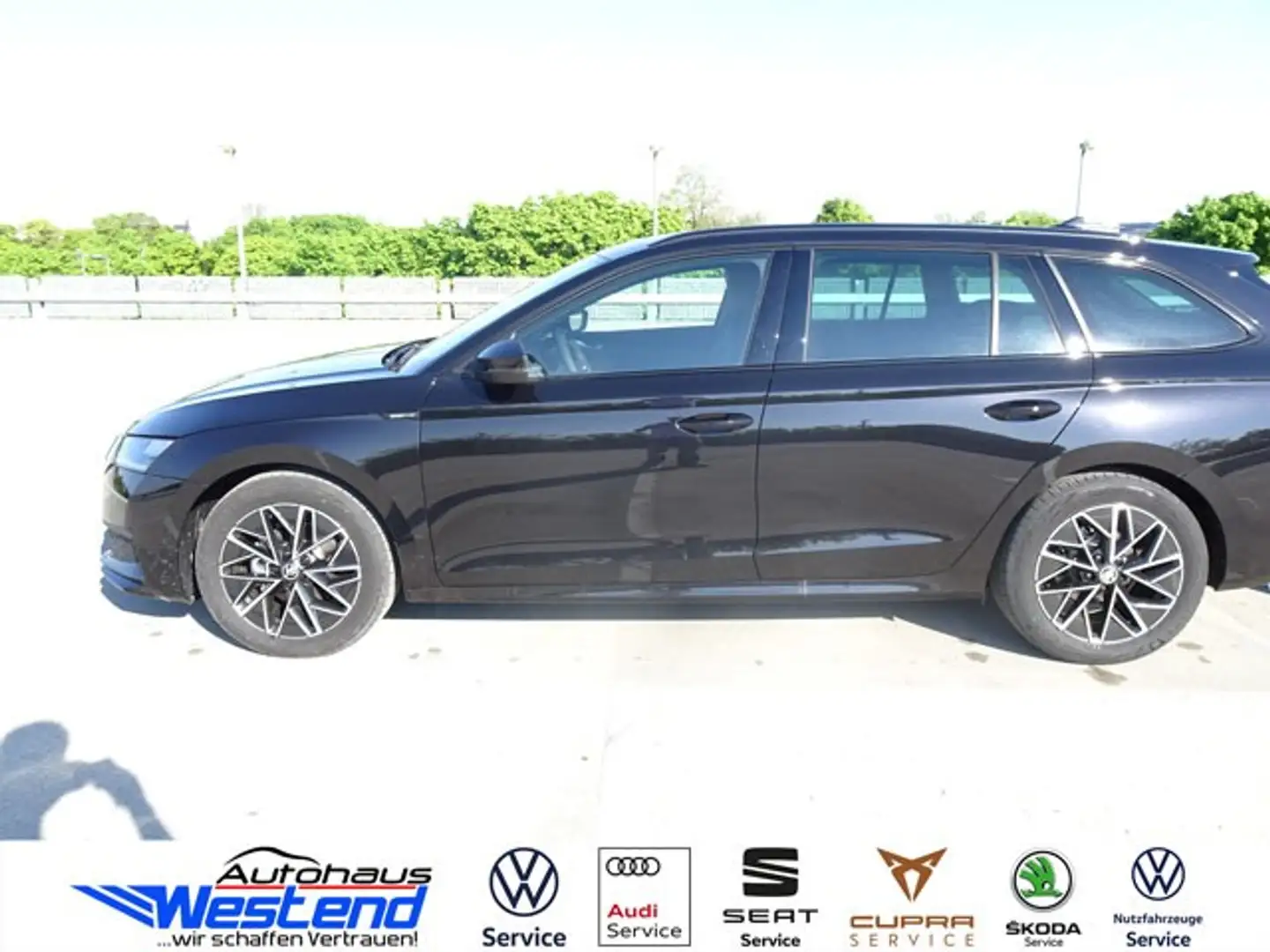 Skoda Octavia Combi Sportline 2.0l TDI 110kW DSG AHK LED Navi Schwarz - 2