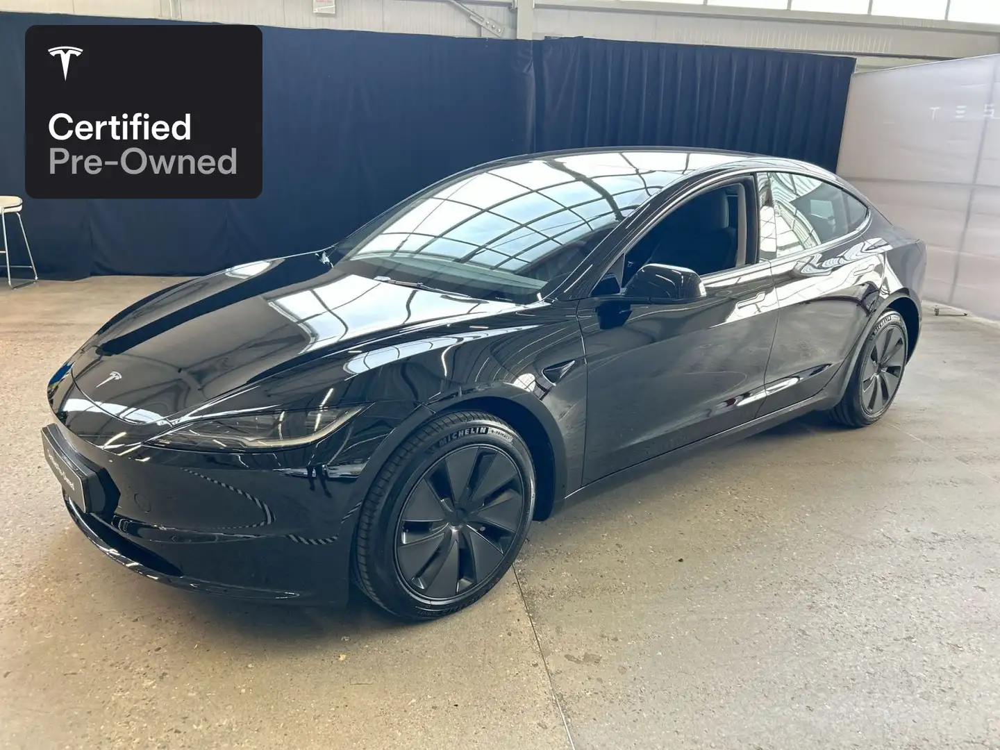 Tesla Model 3 Rear-Wheel Drive “Certified Pre-Owned” Noir - 1