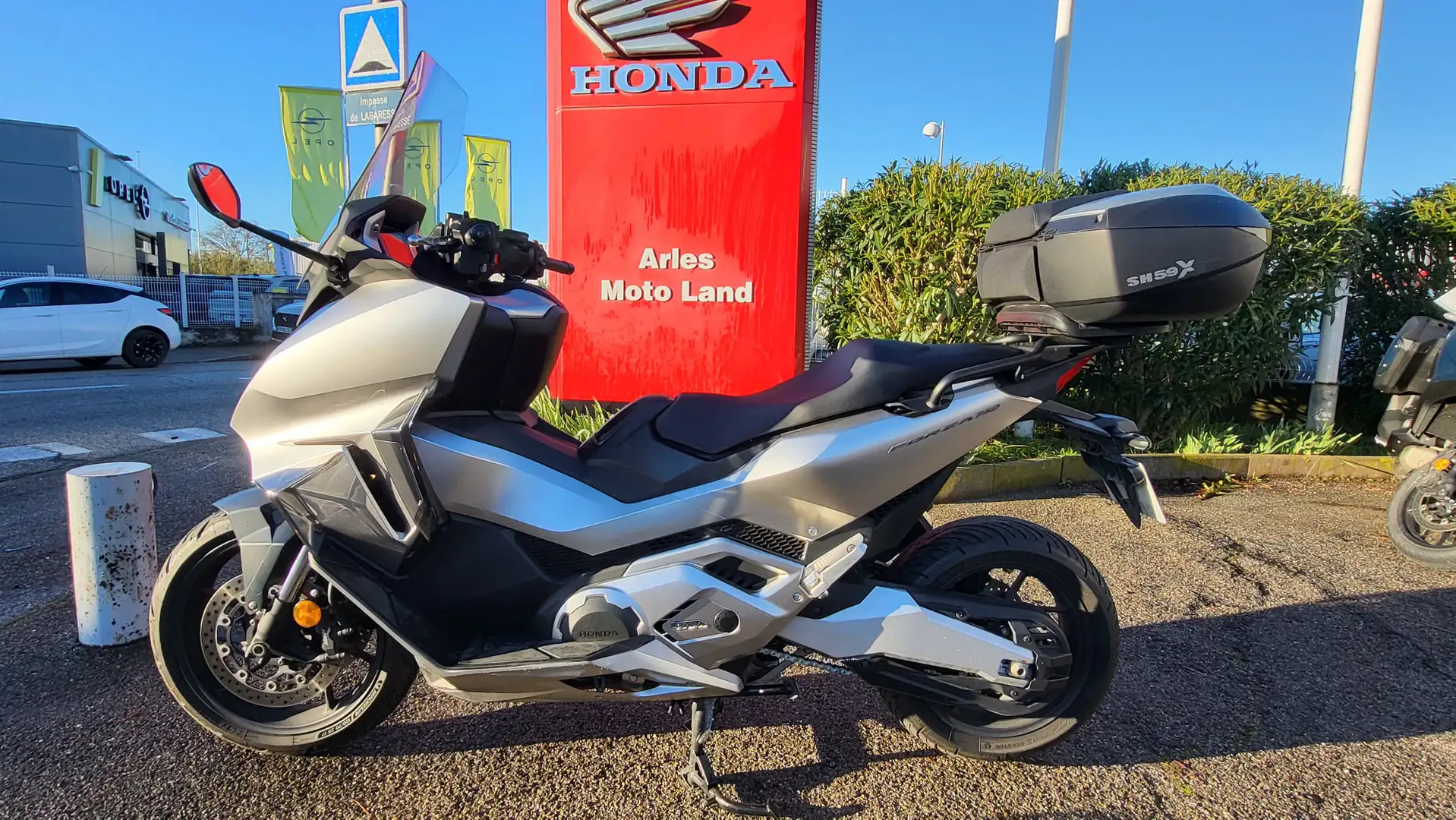 Honda Forza 750 Šedá - 1