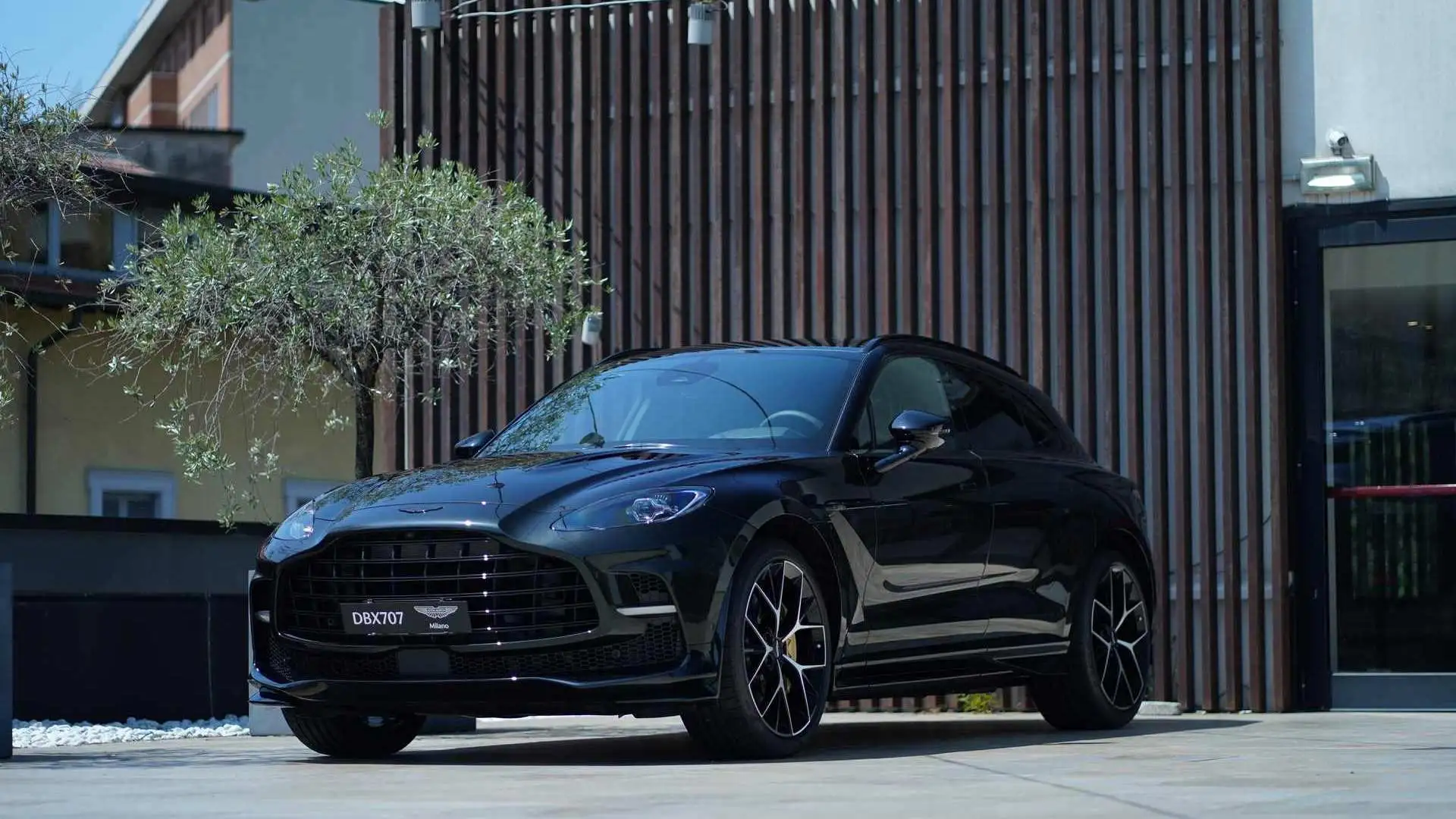 Aston Martin DBX 707 4.0 Verde - 1
