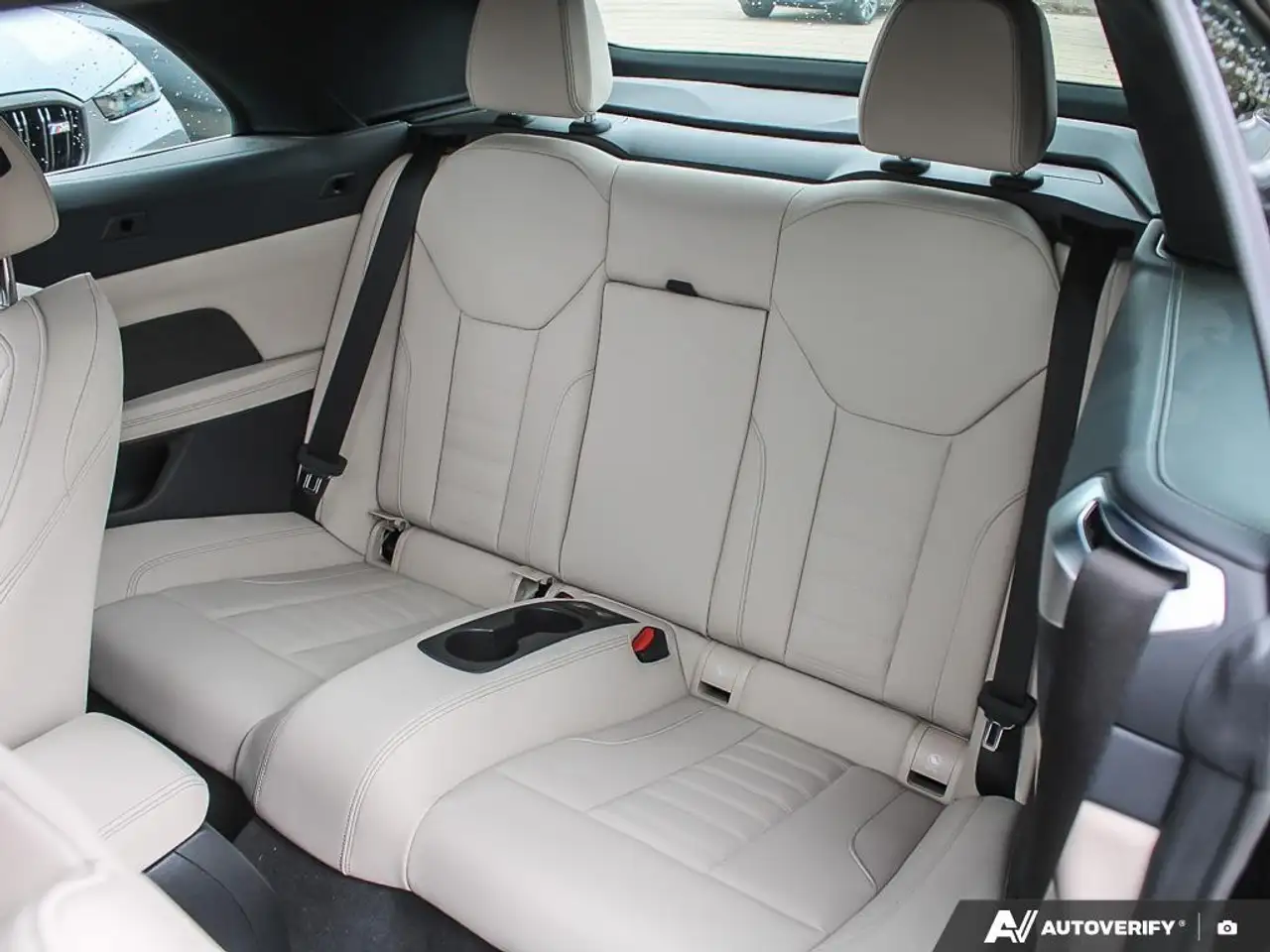 BMW 4 Series снимка BMW 4 Series