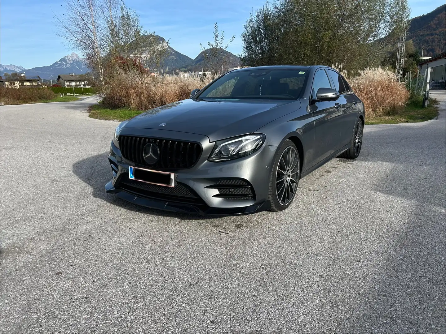 Mercedes-Benz E 350 d Exclusive Aut. Grau - 1