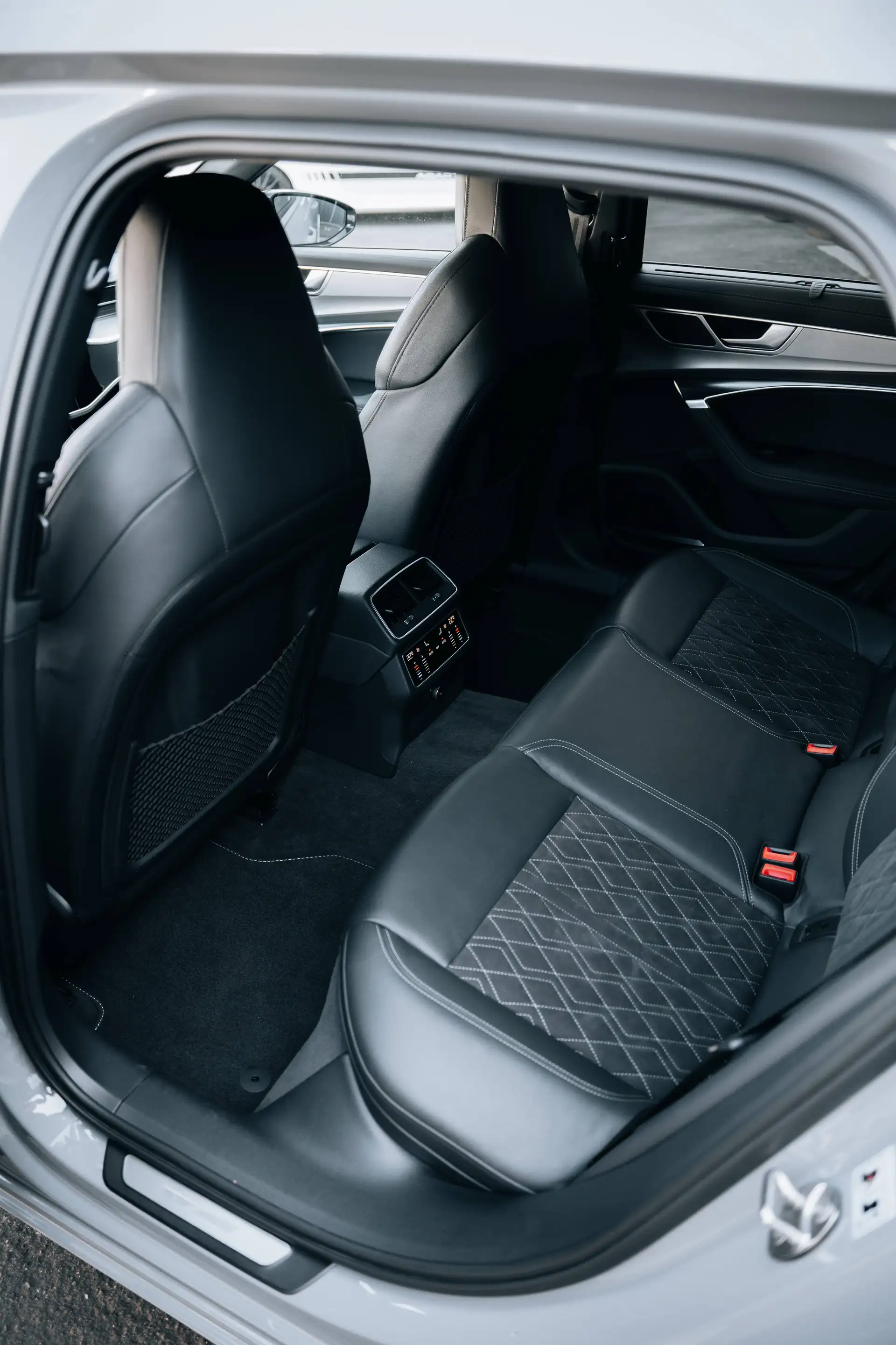 Audi S6 Audi S6 Avant TDI quattro | Nardograu | B&O | Pano | Standh. — photo 5