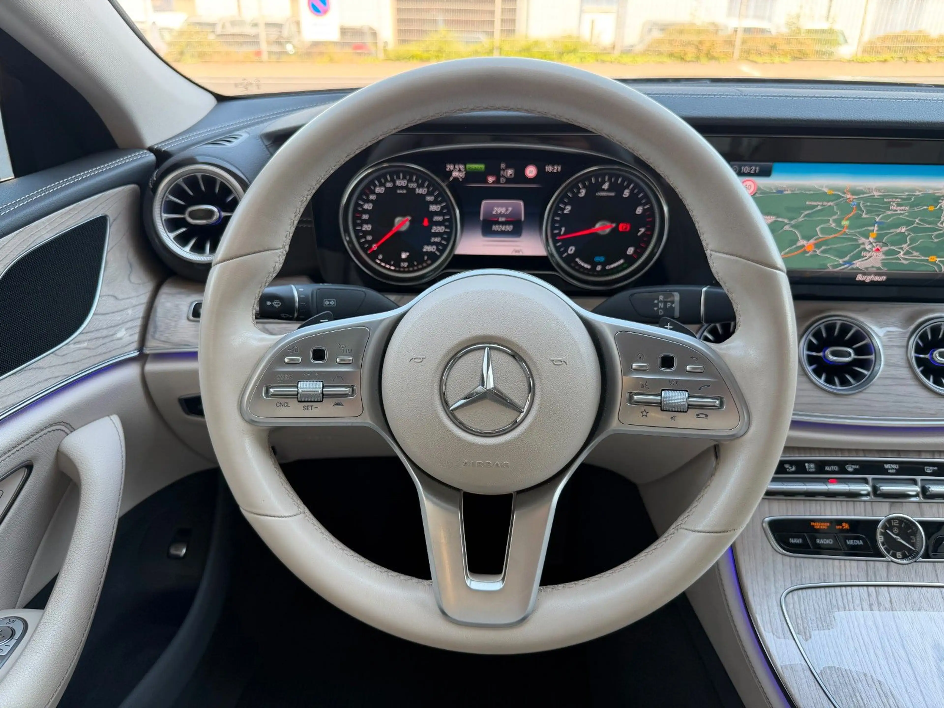 Mercedes-Benz CLS 450 4M+Distr+ESD+AirM+Sitzklima+360+Beige — photo 3