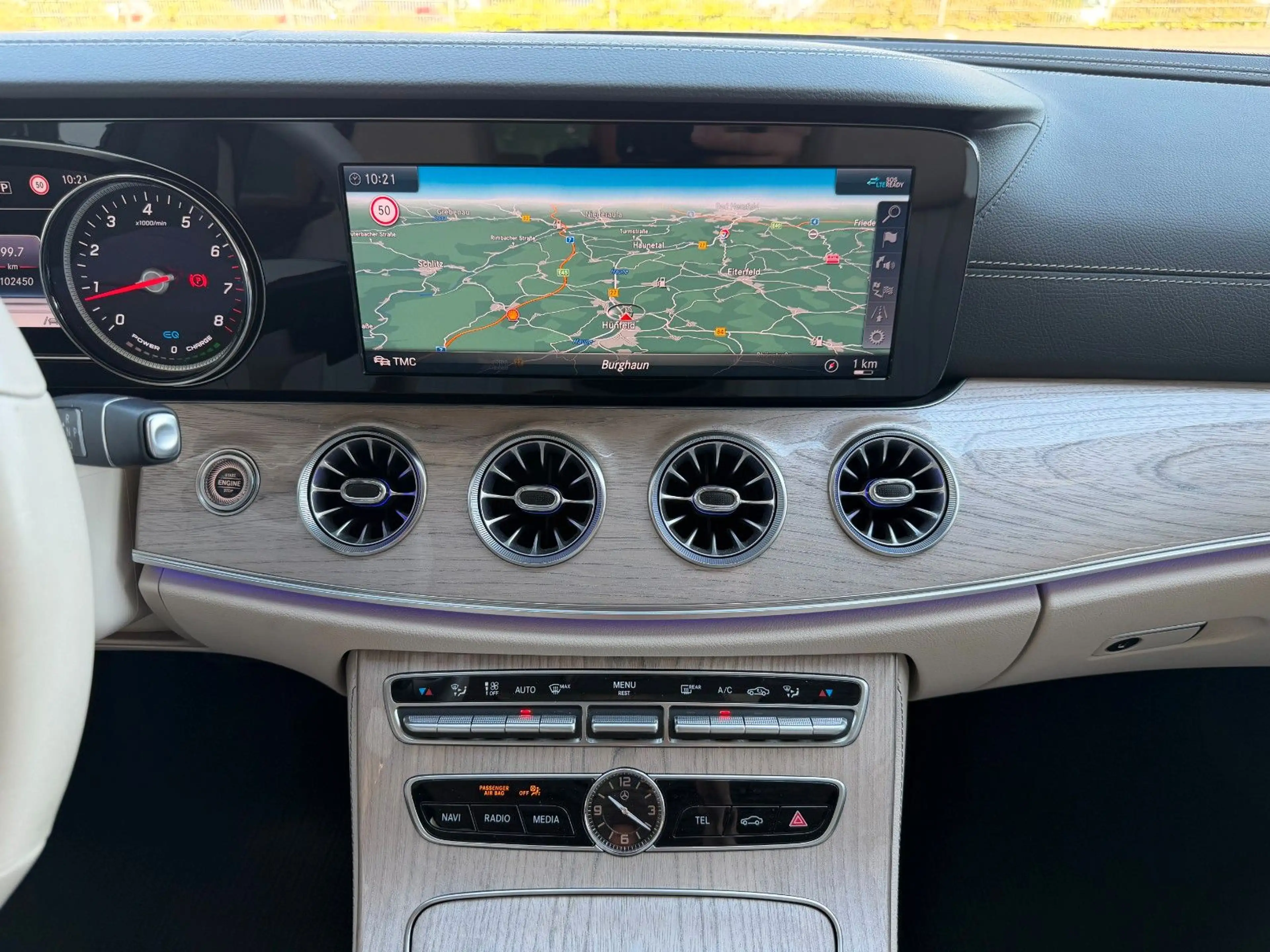 Mercedes-Benz CLS 450 4M+Distr+ESD+AirM+Sitzklima+360+Beige — photo 7