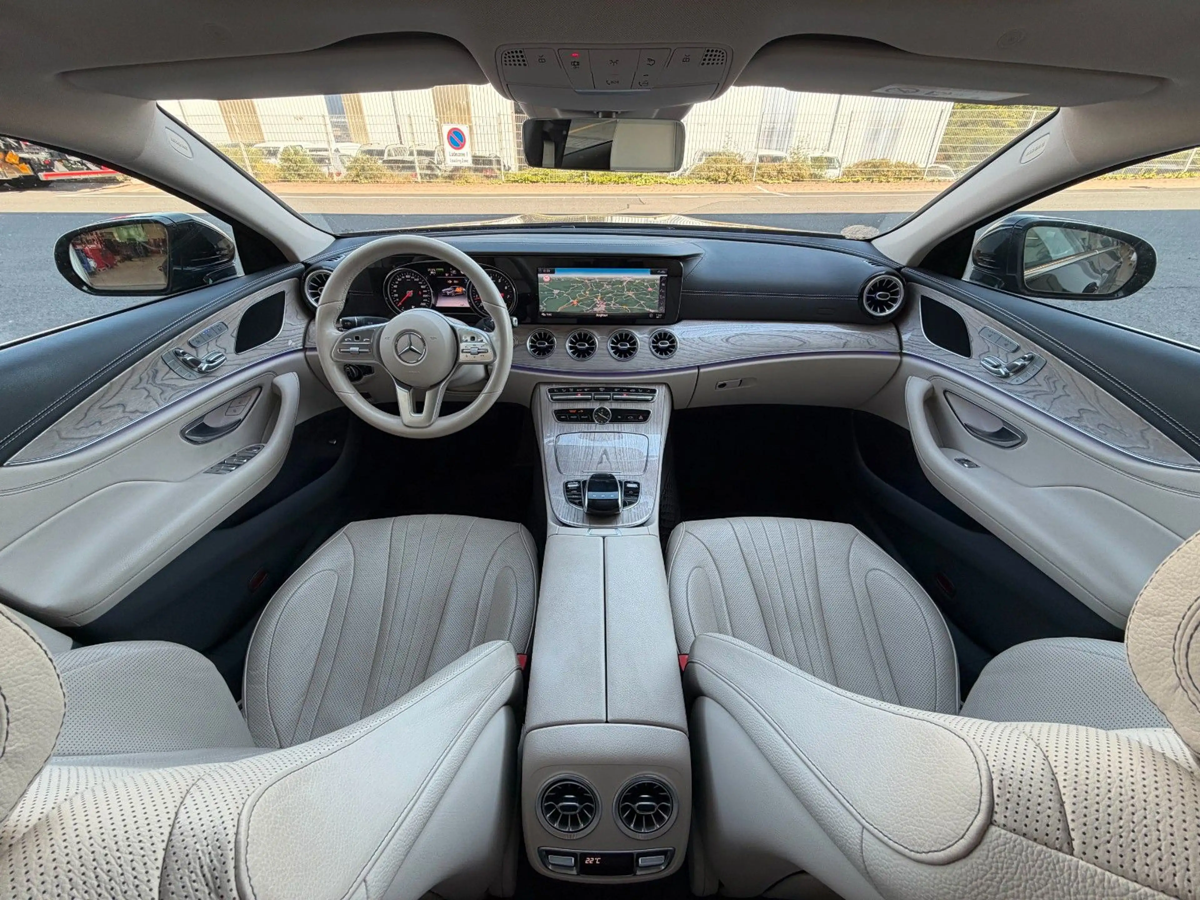 Mercedes-Benz CLS 450 4M+Distr+ESD+AirM+Sitzklima+360+Beige