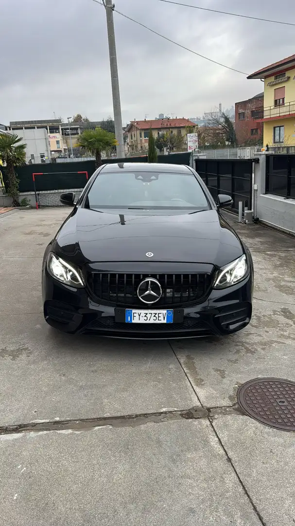 Mercedes-Benz 400 Schwarz - 1