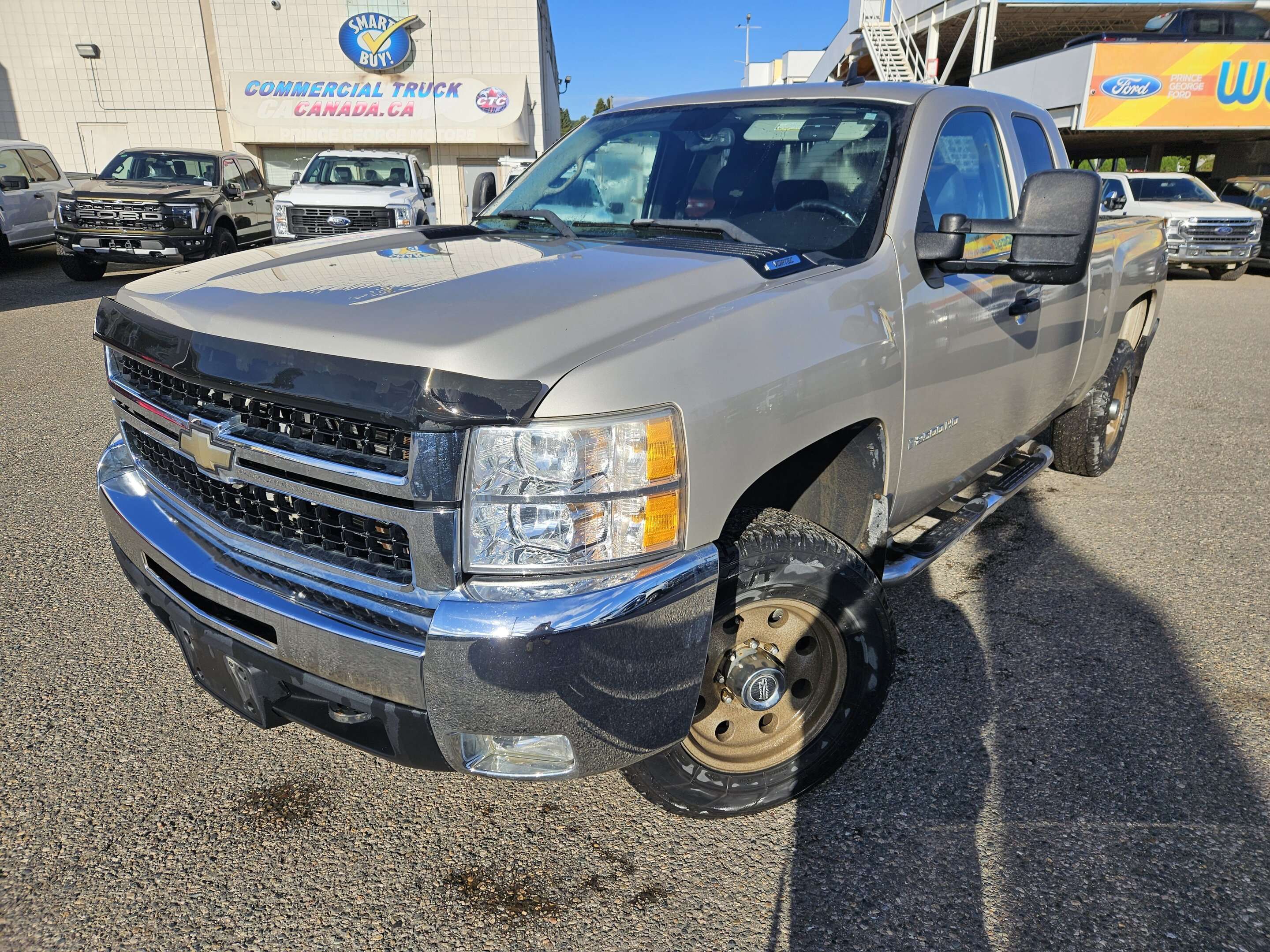 Brown (Beige) 2008 Chevrolet Silverado 2500HD Pickup Truck Four-Wheel Drive 6-Speed Automatic