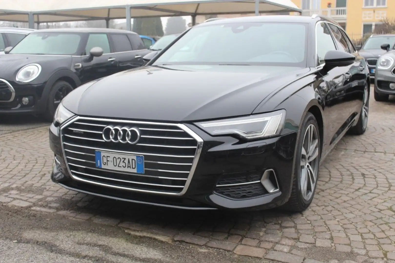Audi A6 Avant 40 2.0 TDI quattro ultra S tronic SLINE Nero - 1