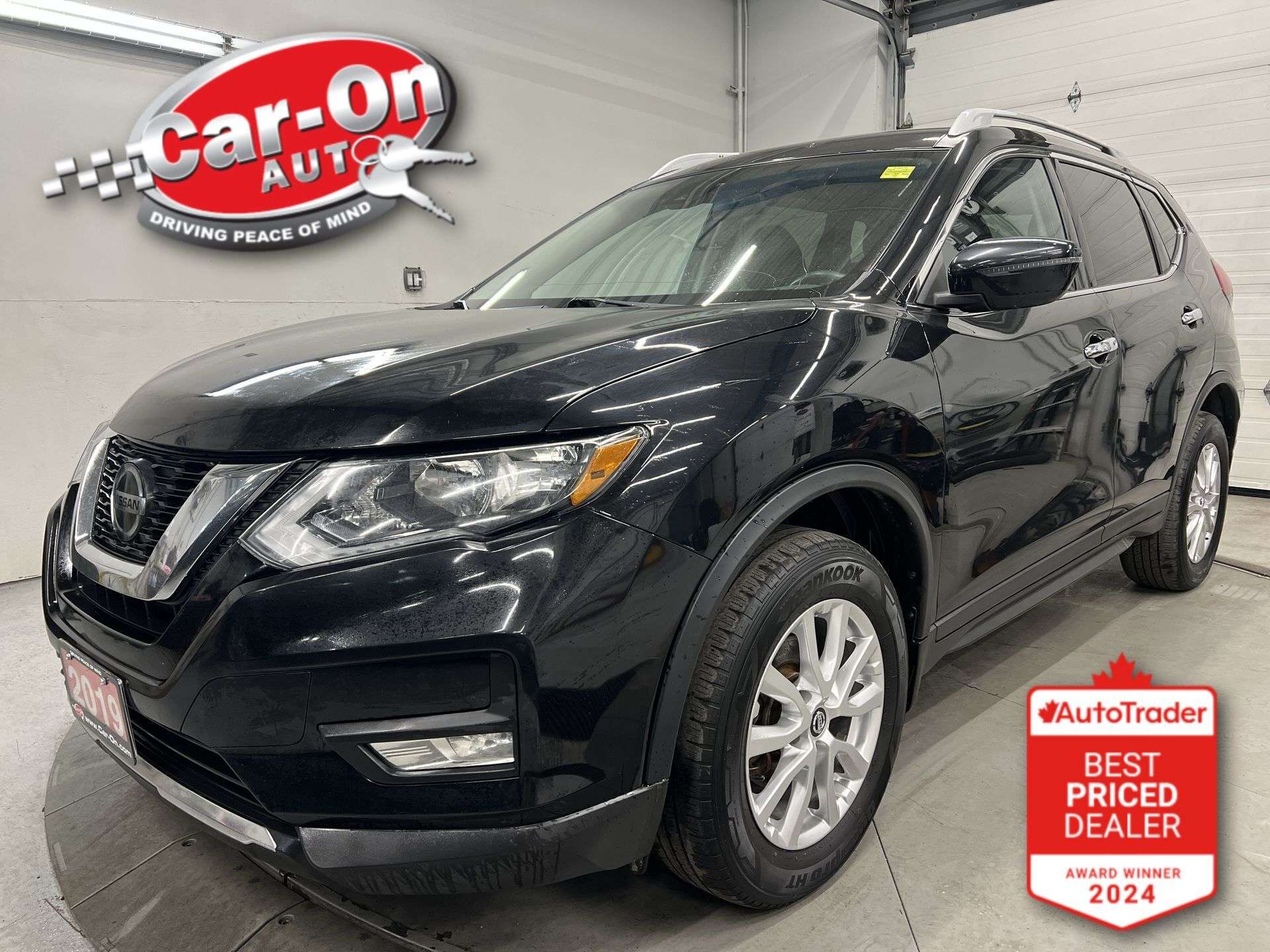 Black 2019 Nissan Rogue SV AWD SUV / Crossover All-Wheel Drive Automatic