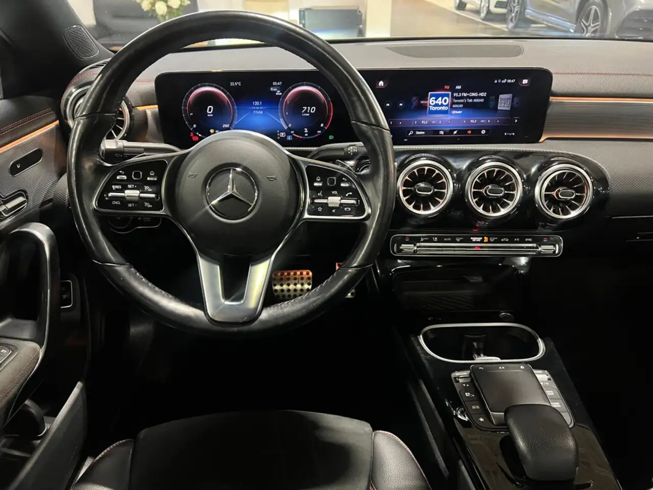 Mercedes-Benz CLA снимка Mercedes-Benz CLA